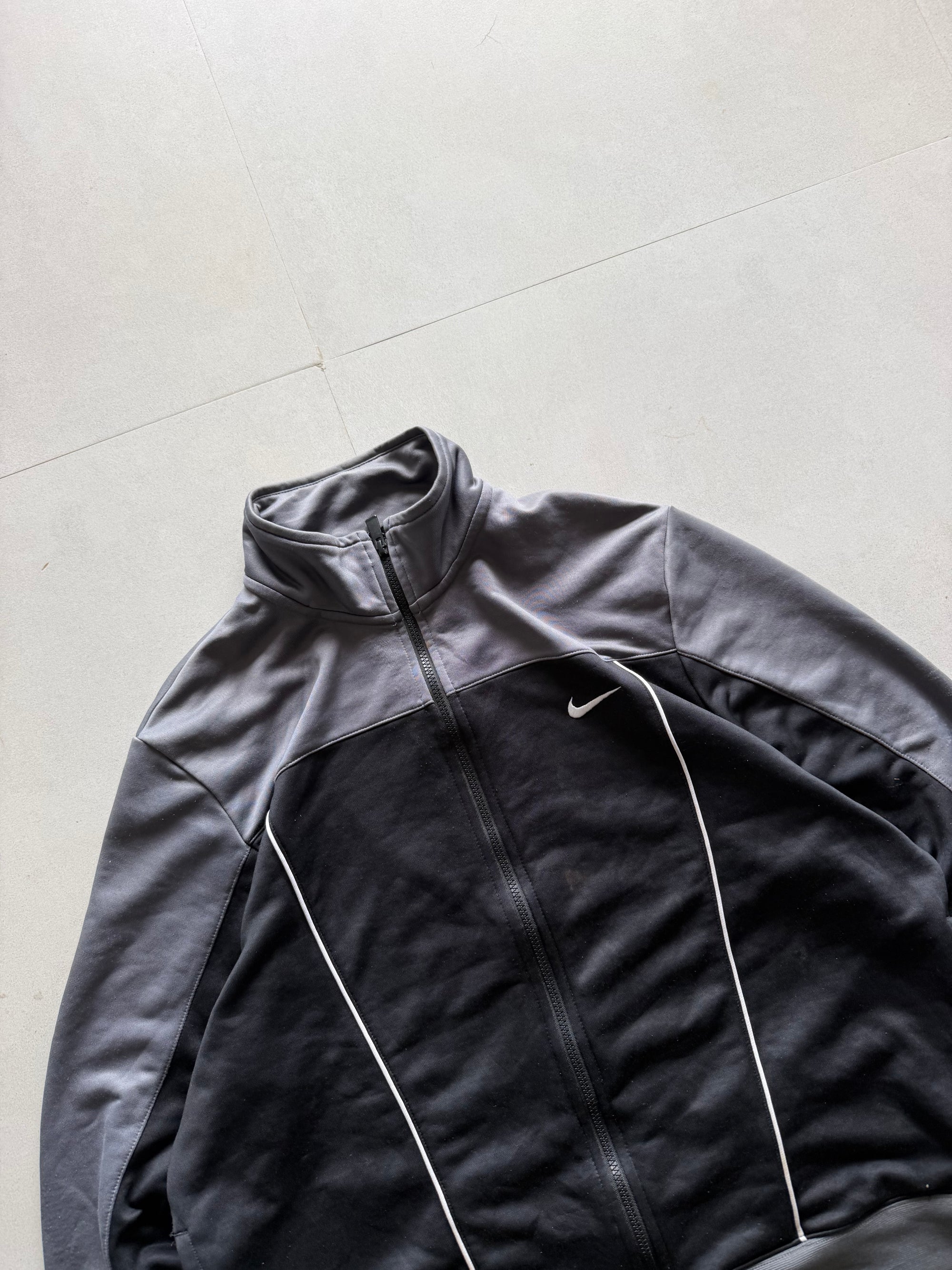 00S NIKE VINTAGE JACKET -