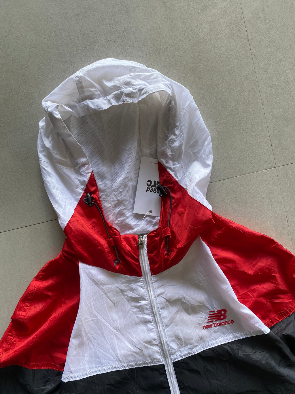 NEW BALANCE HOODED JACKET - M