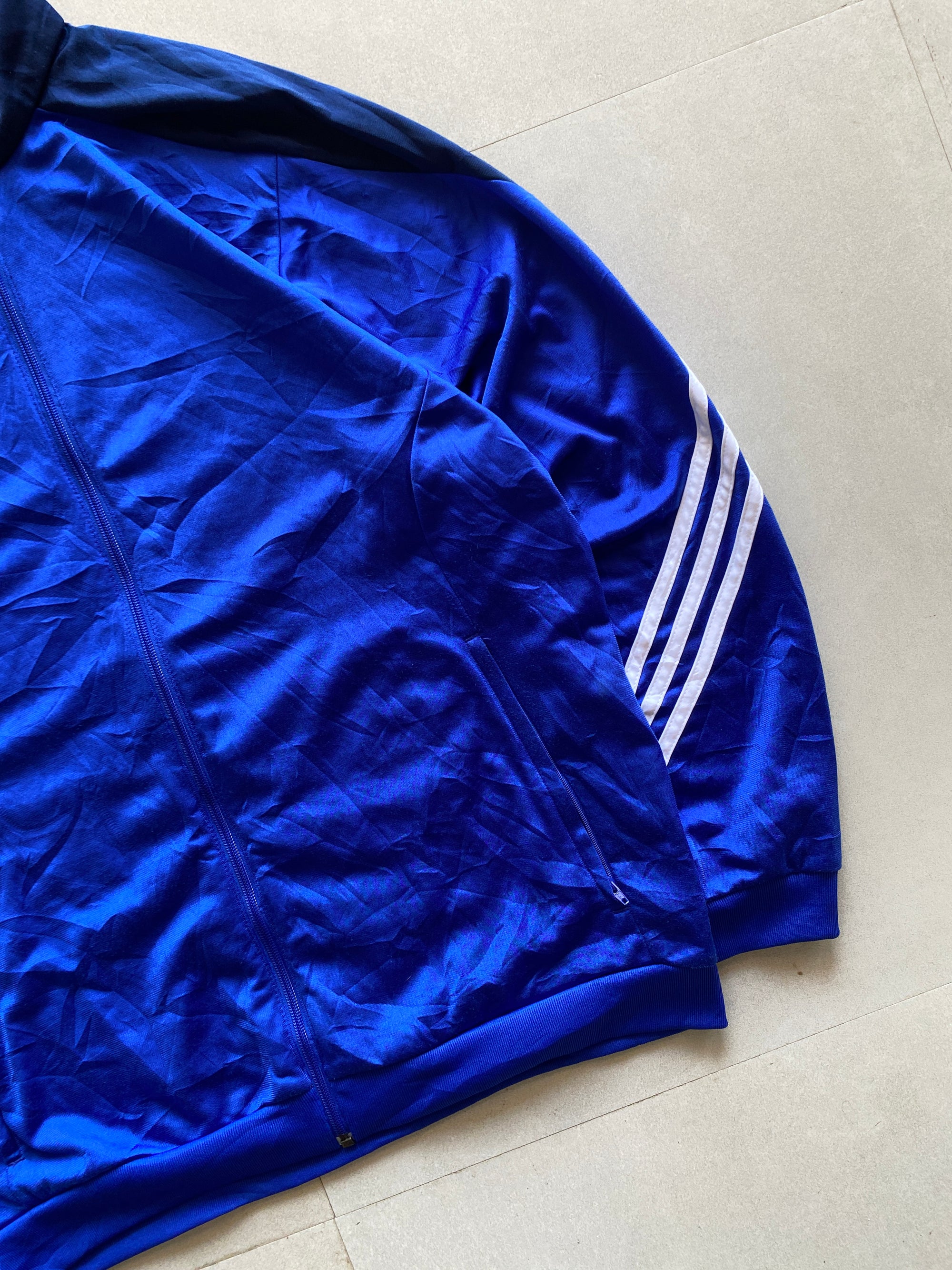 VINTAGE ADIDAS STRIPED JACKET - L