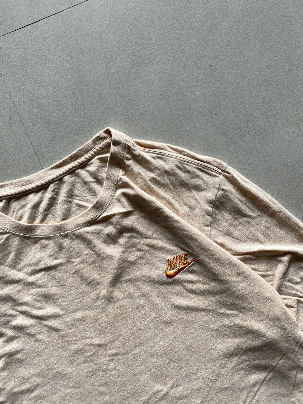 NIKE FULL SLEEVE TEE - M