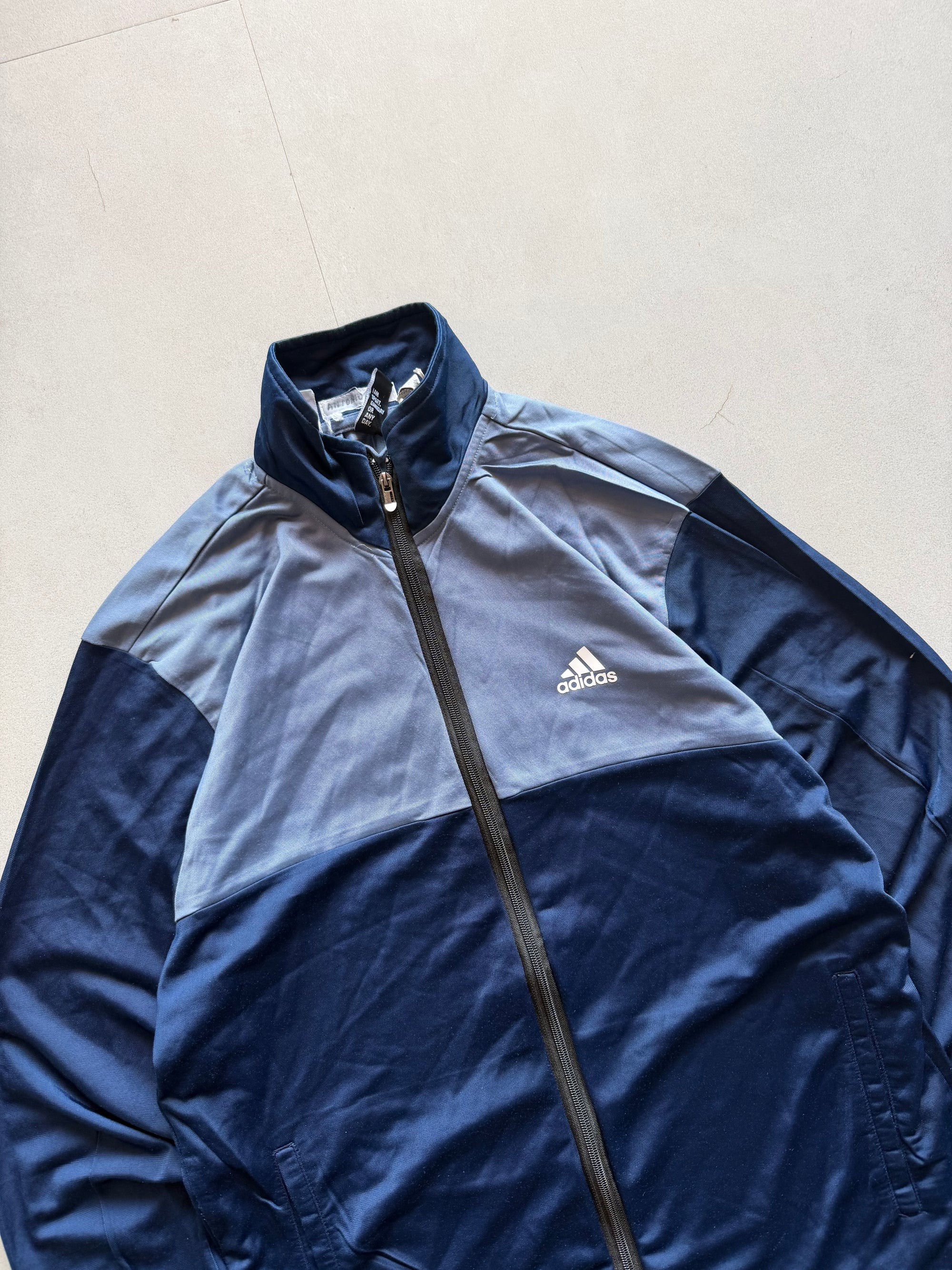 ADIDAS JACKET - M