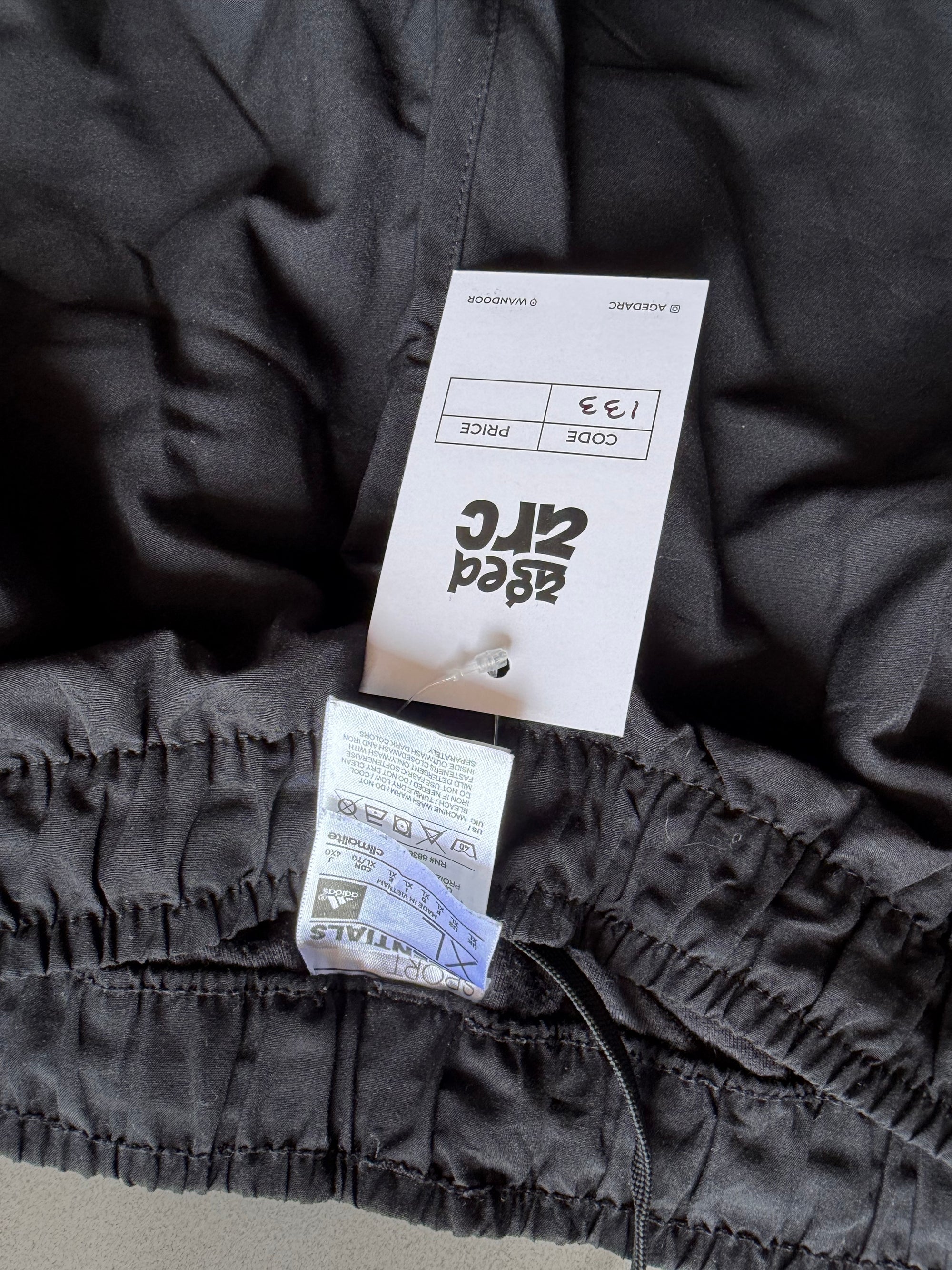 ADIDAS TRACK PANT133 - L