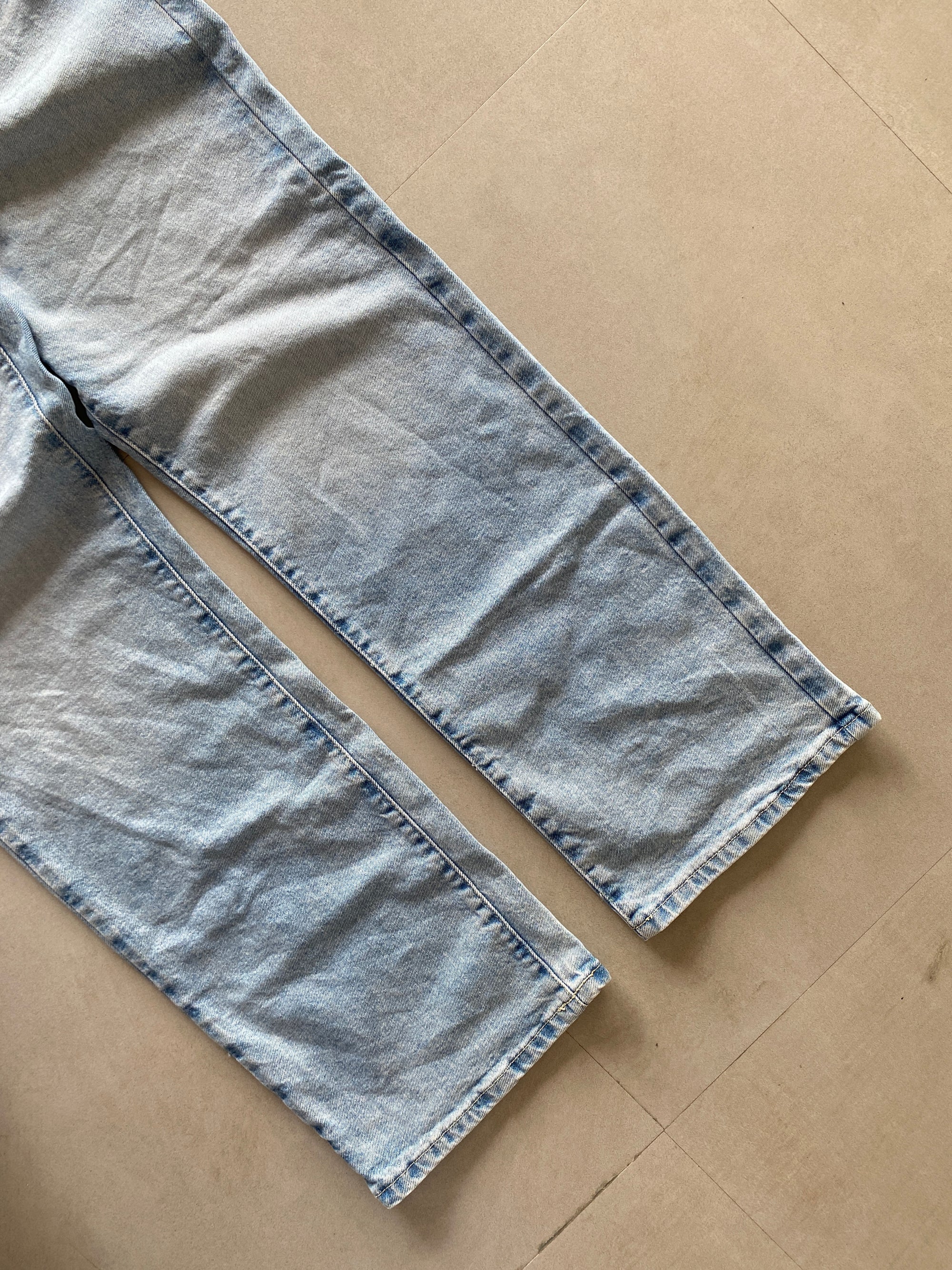 STRIGHT FIT DENIM - M
