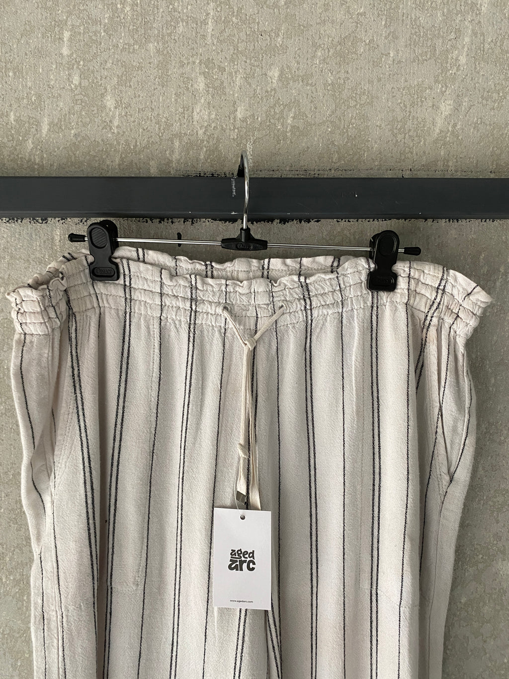 TIME AND TRU STRIPED LINEN PANT - M