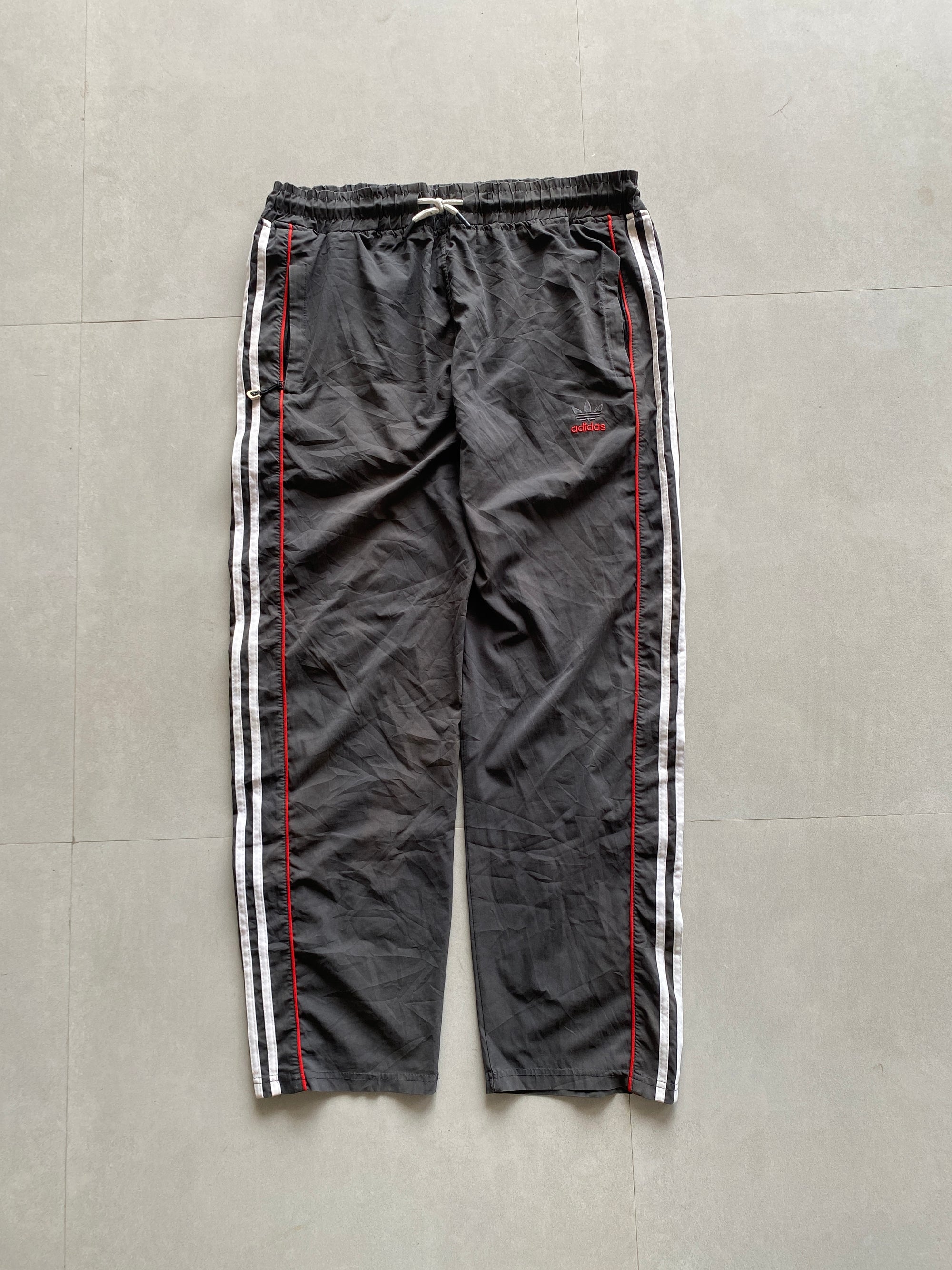 VINTAGE ADIDAS STRIPED TRACK PANT - L