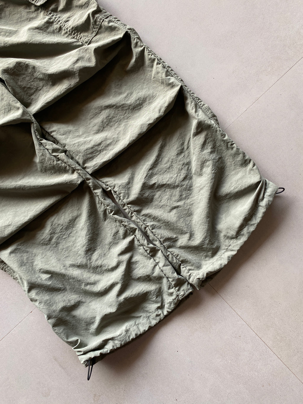 BAGGY PARACHUTE TRACK PANT -