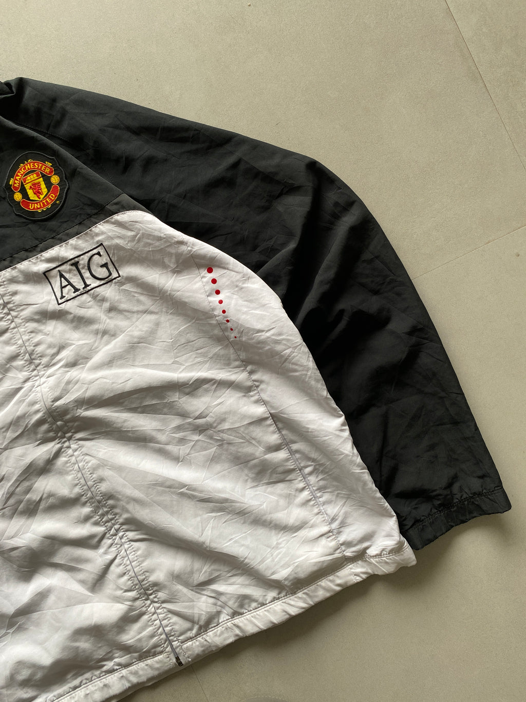 VINTAGE NIKE MANCHESTER UNITED JACKET - L