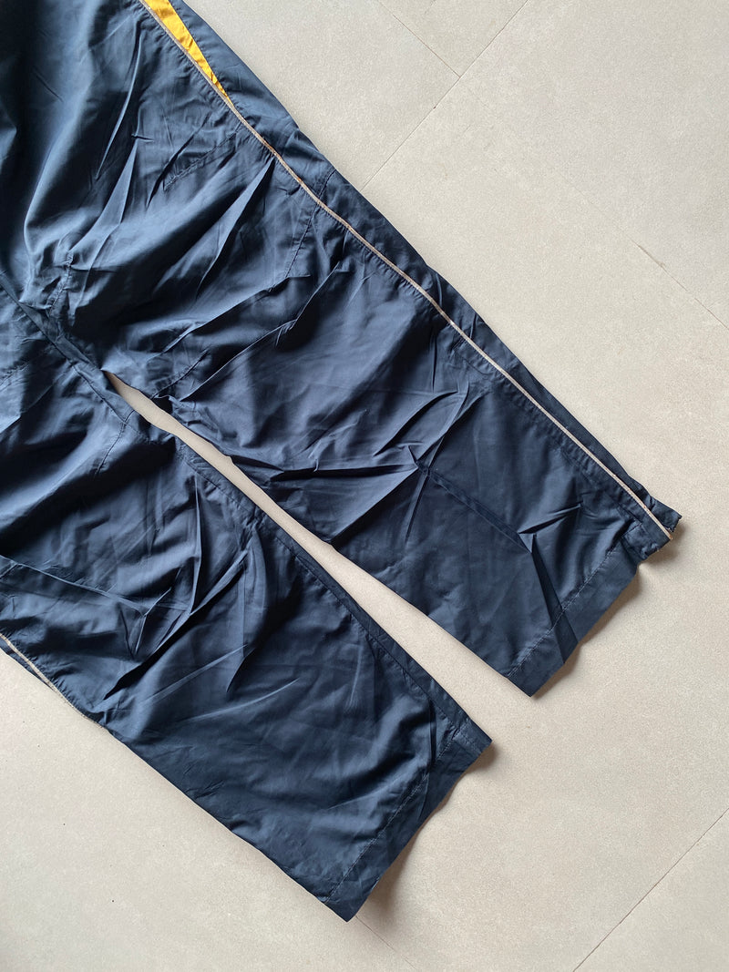 NIKE BAGGY TRACK PANT - M