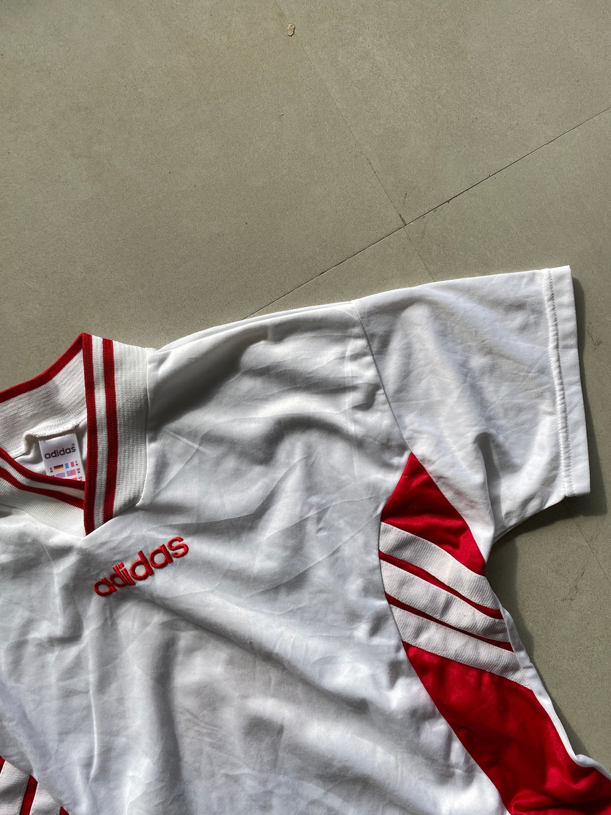 90S ADIDAS DRI-FIT TEE - M