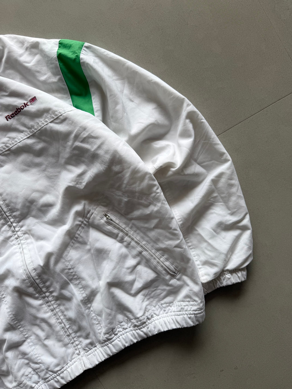 VINTAGE REEBOK JACKET - L