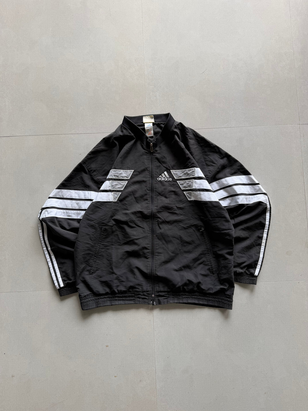 VINTAGE ADIDAS STRIPED JACKET - XL