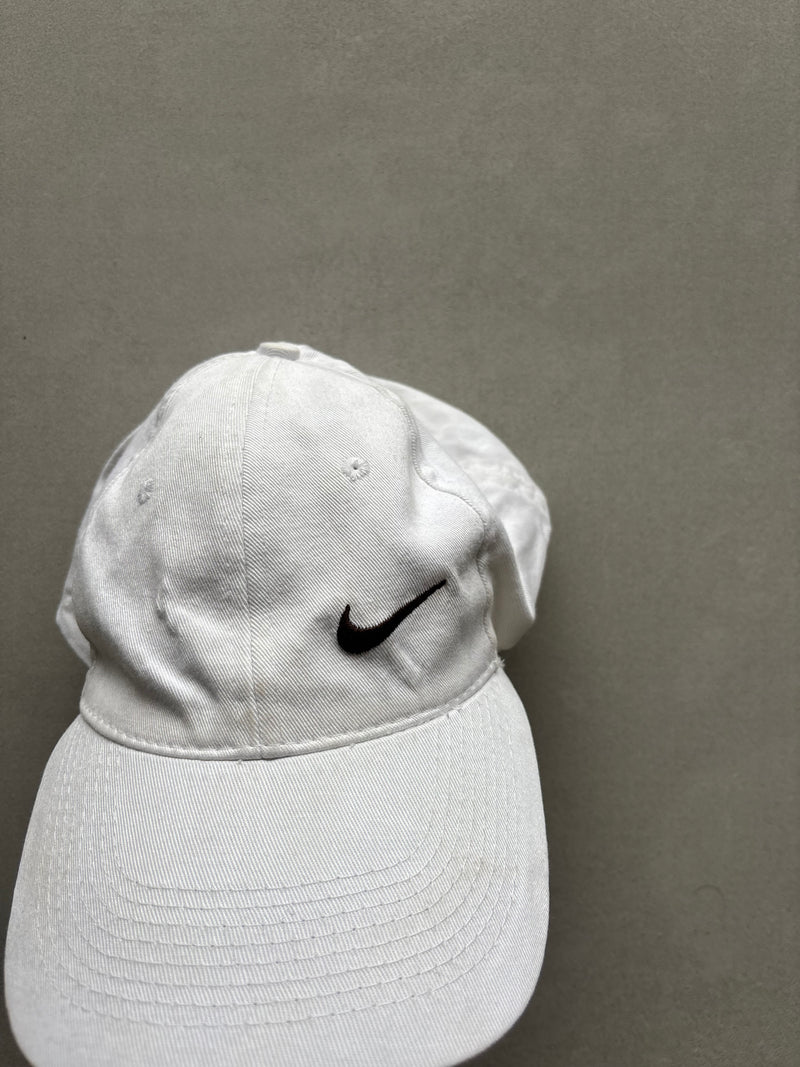 VINTAGE NIKE CAP