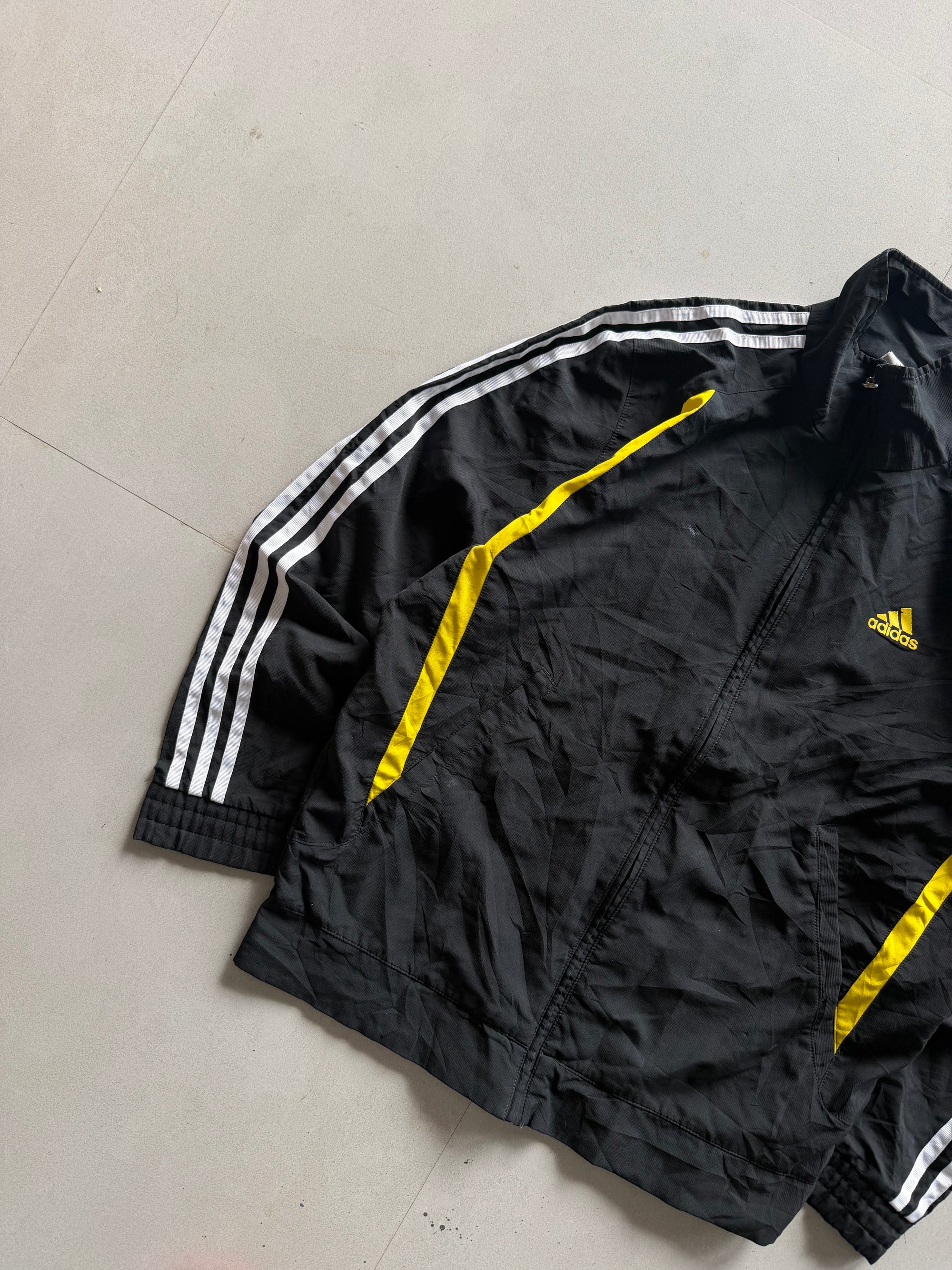 ADIDAS STRIPED JACKET - M