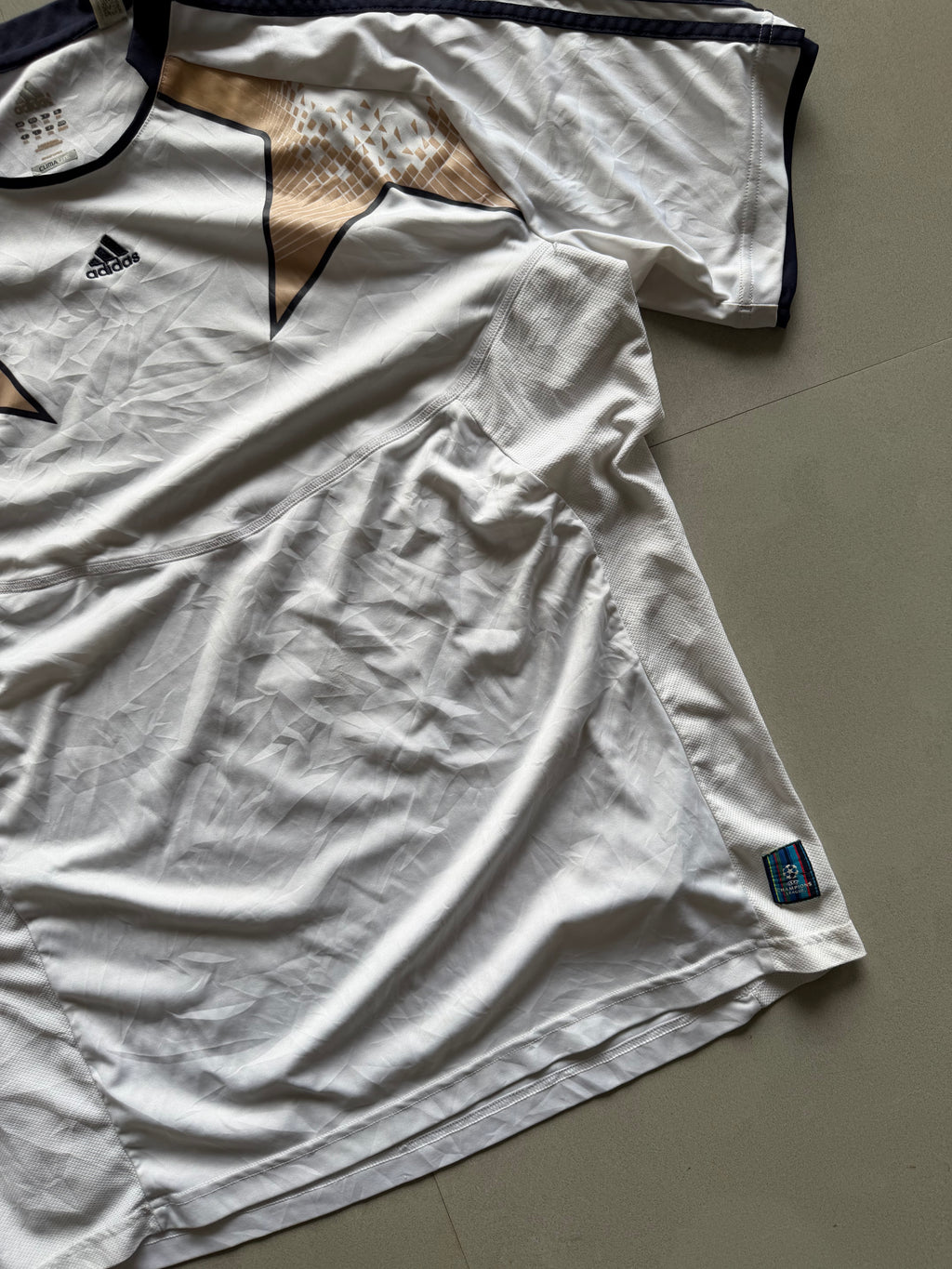 ADIDAS STRIPED DRI FIT TEE - XL