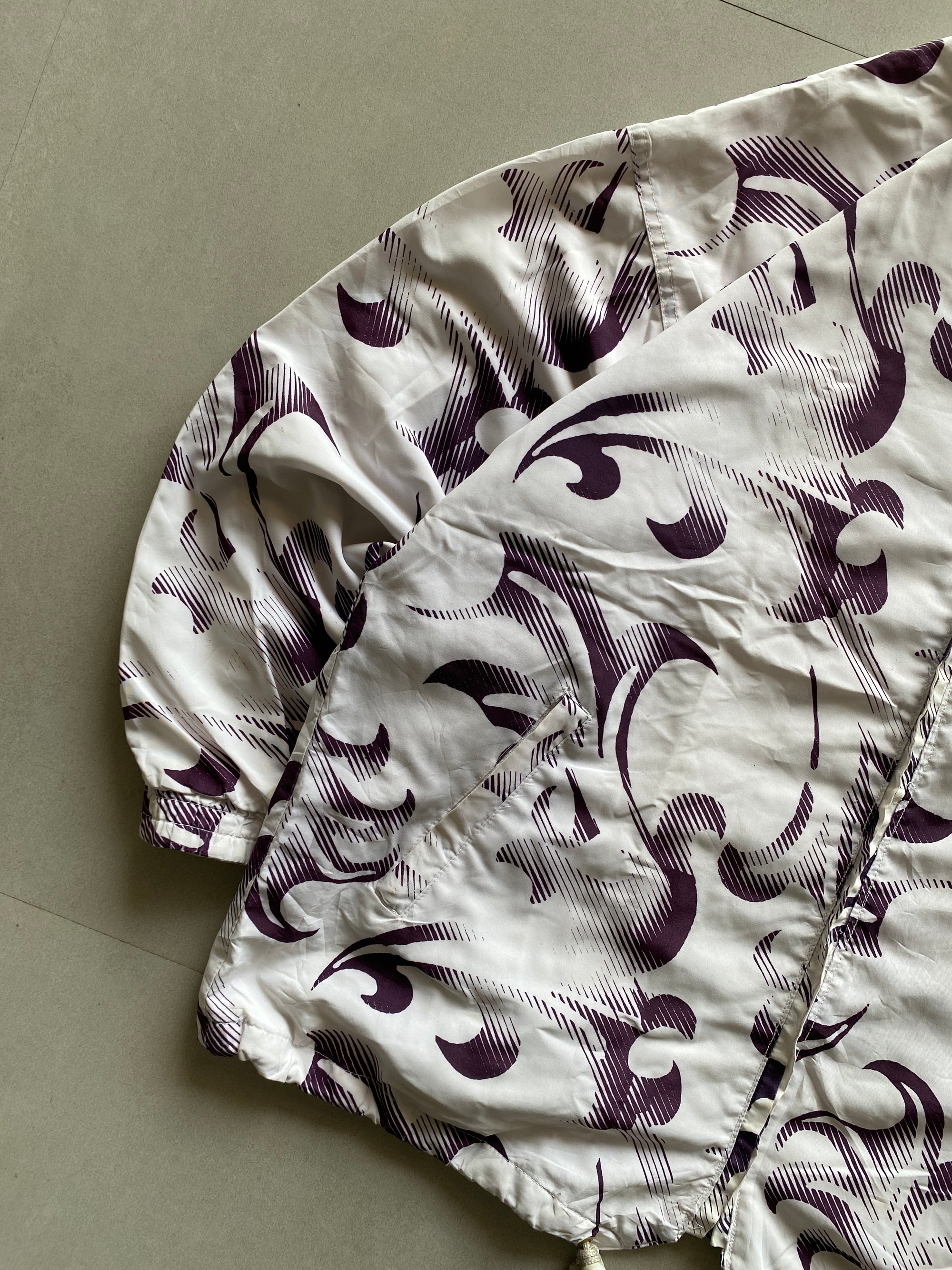 VINTAGE REEBOK PRINTED JACKET - XL