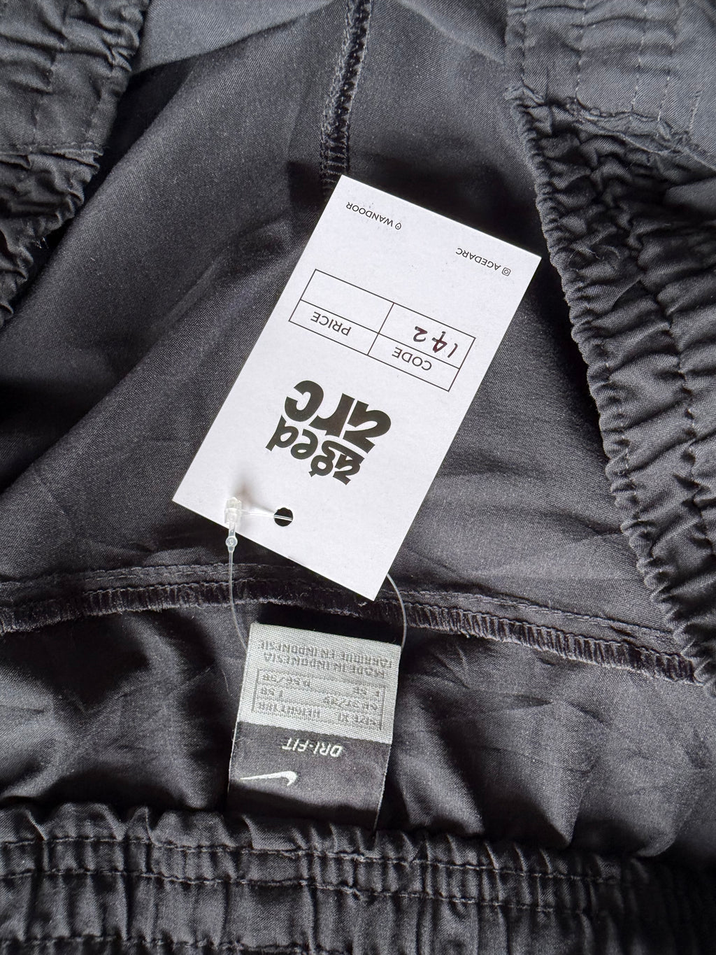 NIKE BAGGY TRACK PANT142 - L