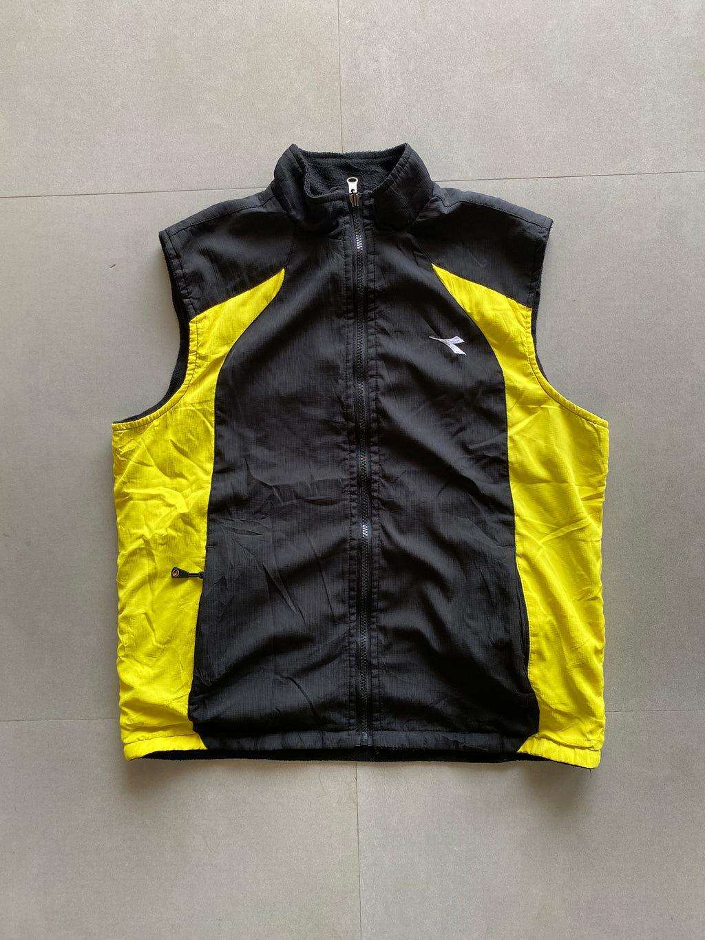 DIADORA REVERSIBLE VEST JACKET - M