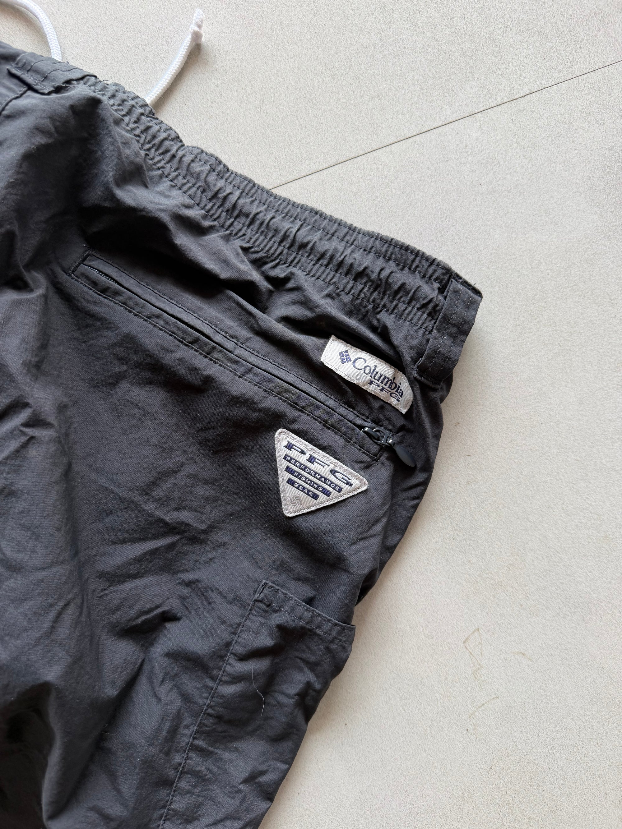 COLUMBIA SHORTS - L