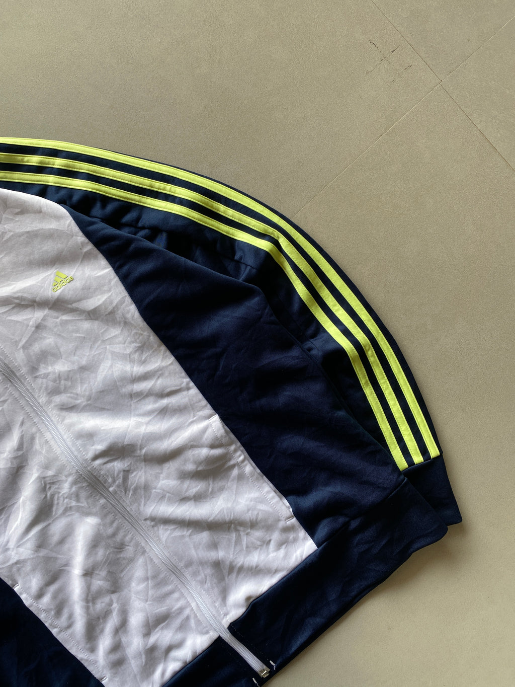 ADIDAS STRIPED HOODED JACKET - M