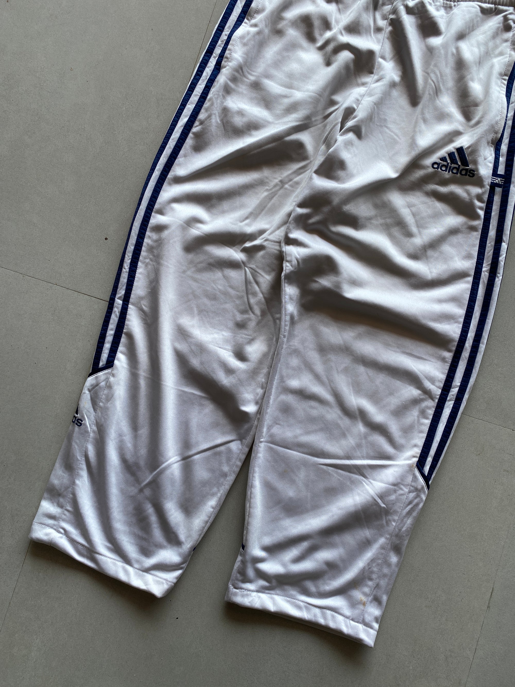 VINTAGE ADIDAS STRIPED TRACK - M