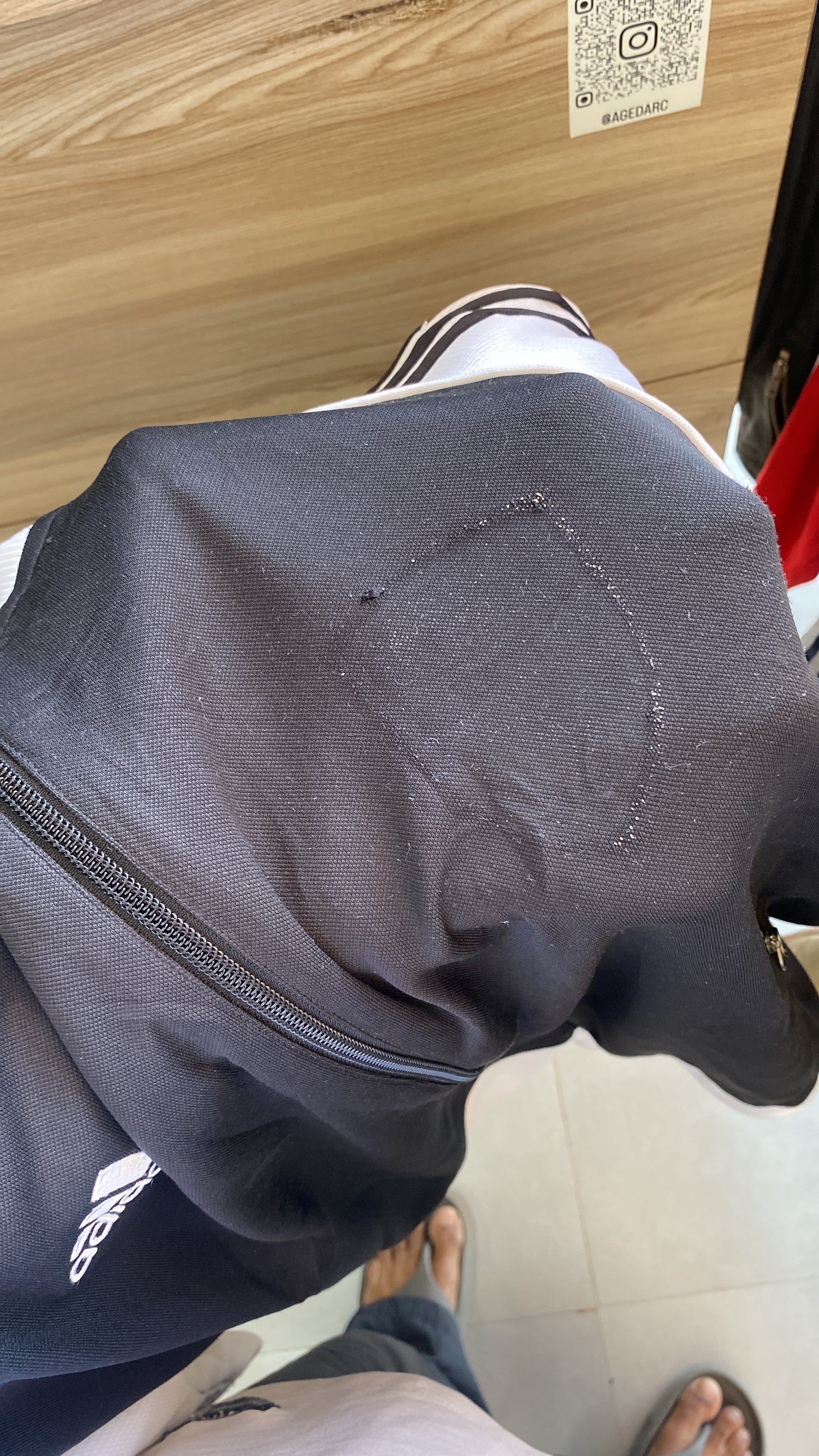 ADIDAS STRIPED JACKET - M