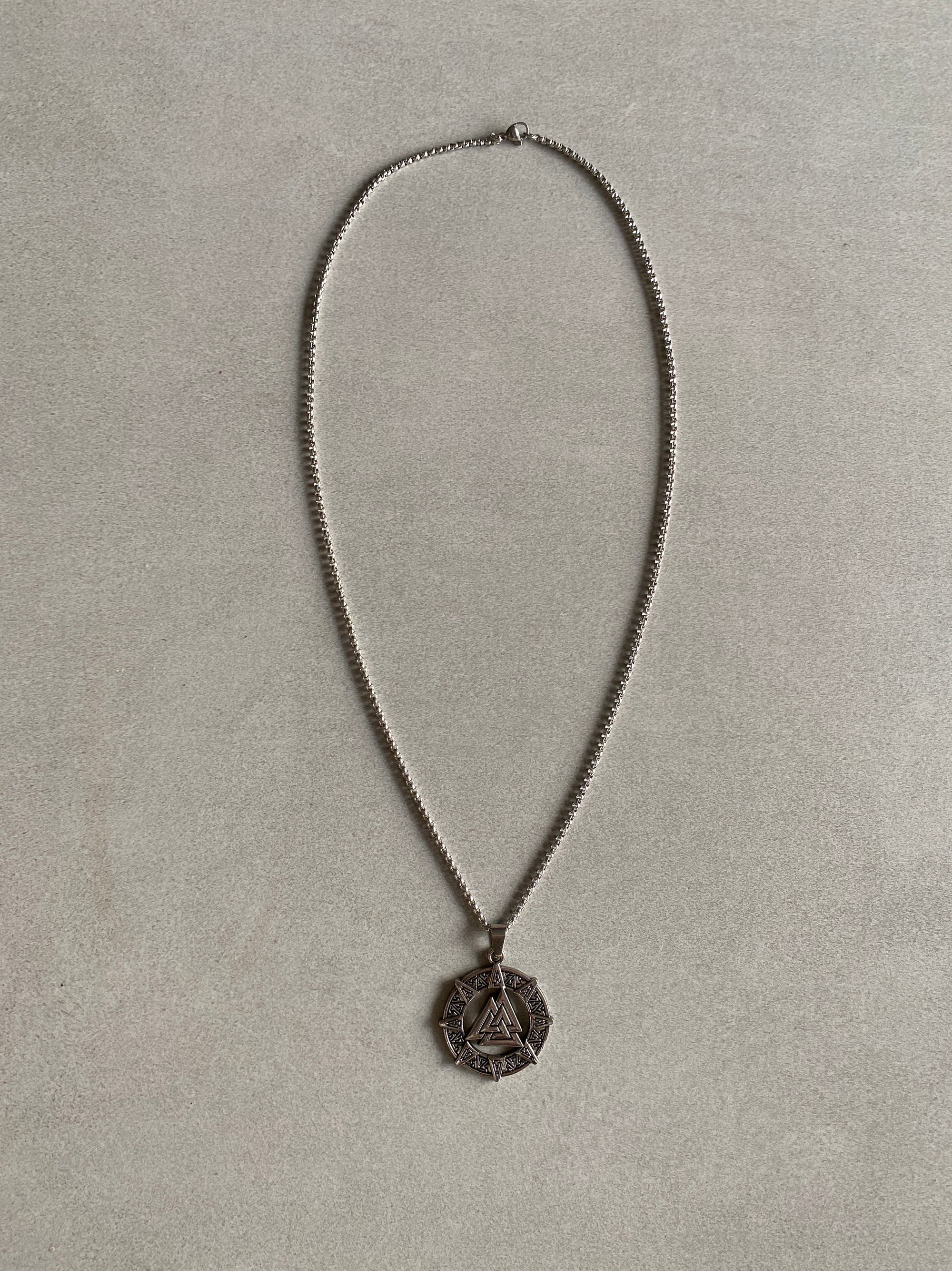 VIKING VALKNUT PENDANT CHAIN