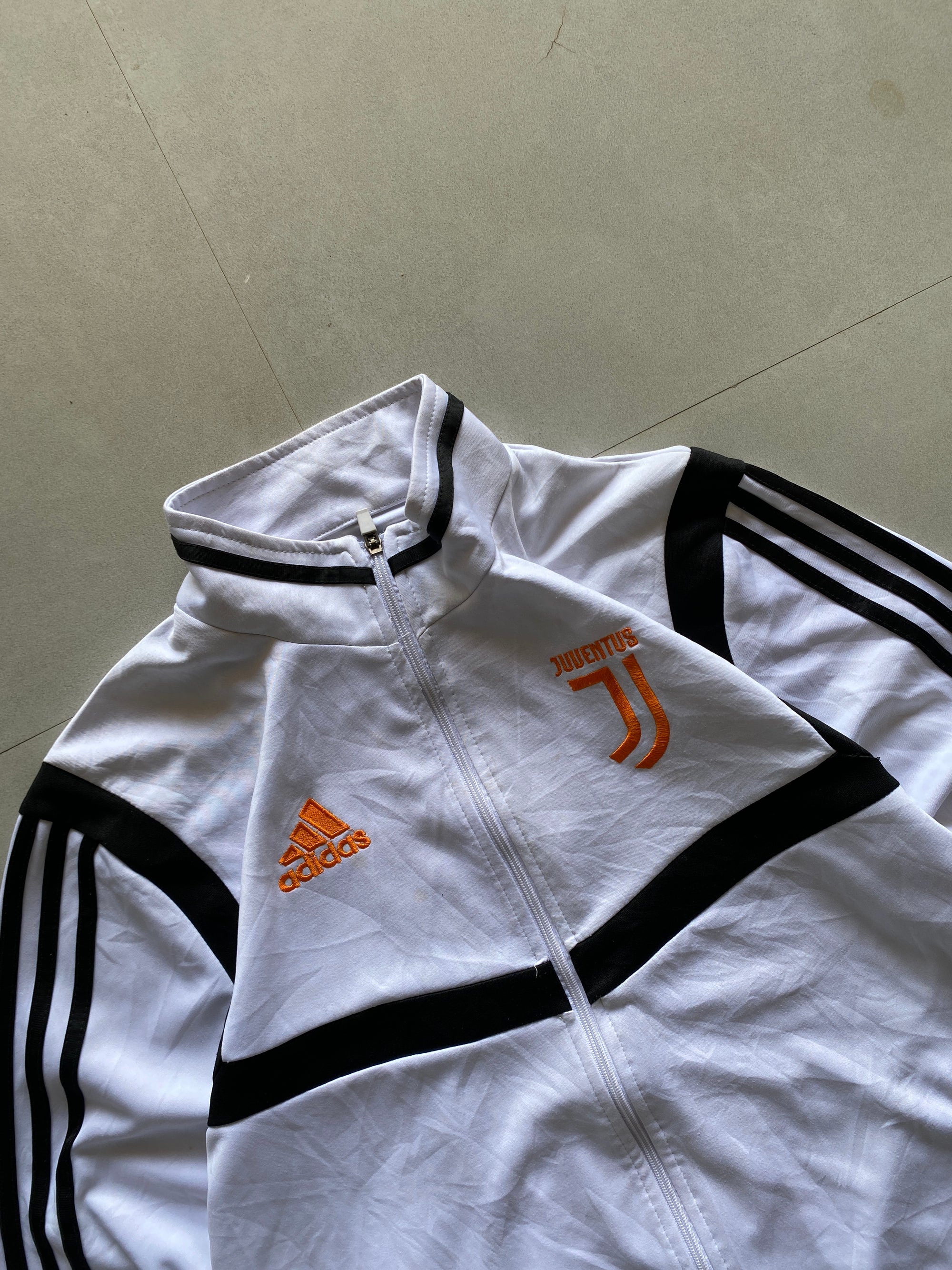 VINTAGE ADIDAS JUVENTUS STRIPED JACKET - M