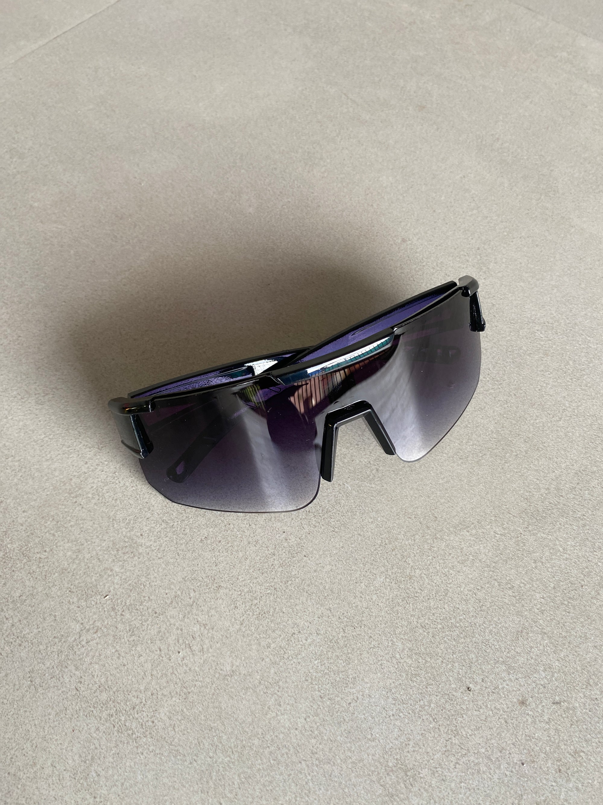 UV PROTECTED SPORTS GOGGLES