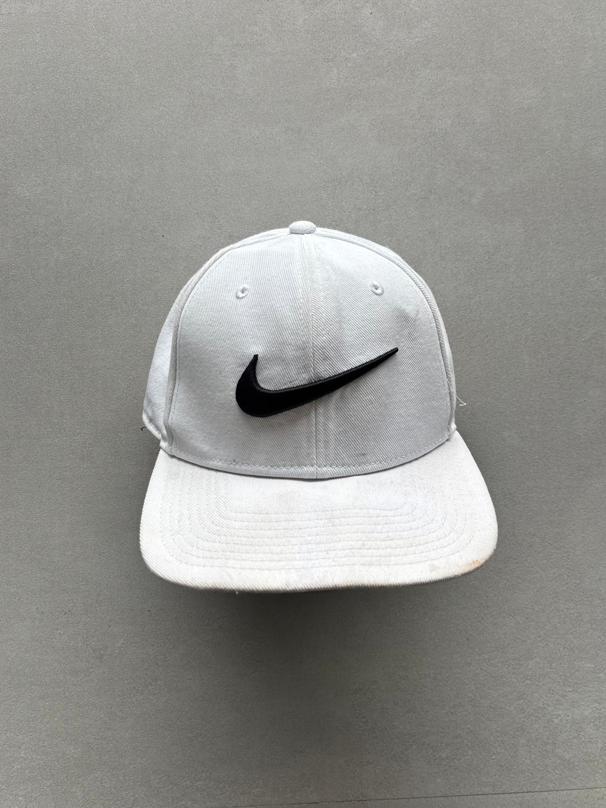 NIKE WHITE CAP