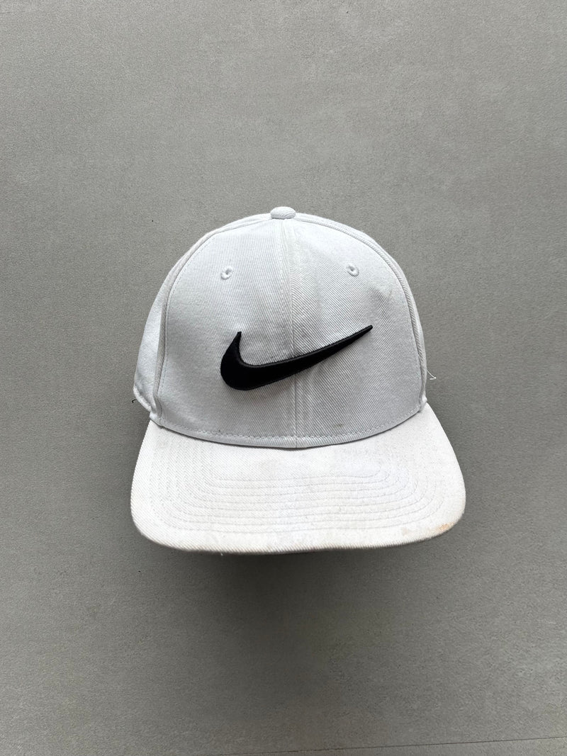 NIKE WHITE CAP