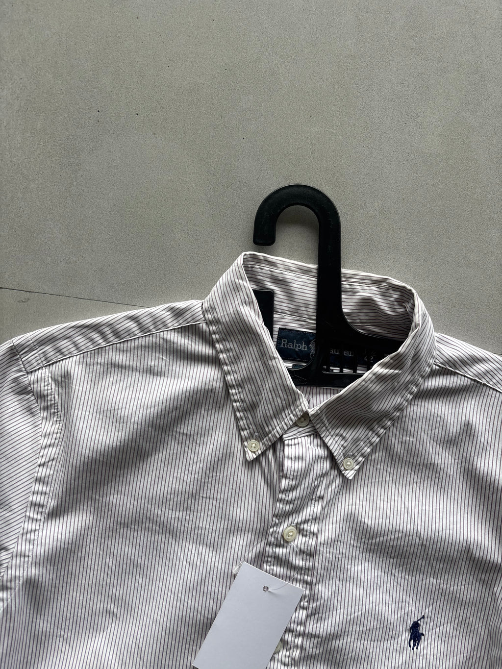 RALPH LAUREN STRIPED HALF SLEEVE SHIRT - M