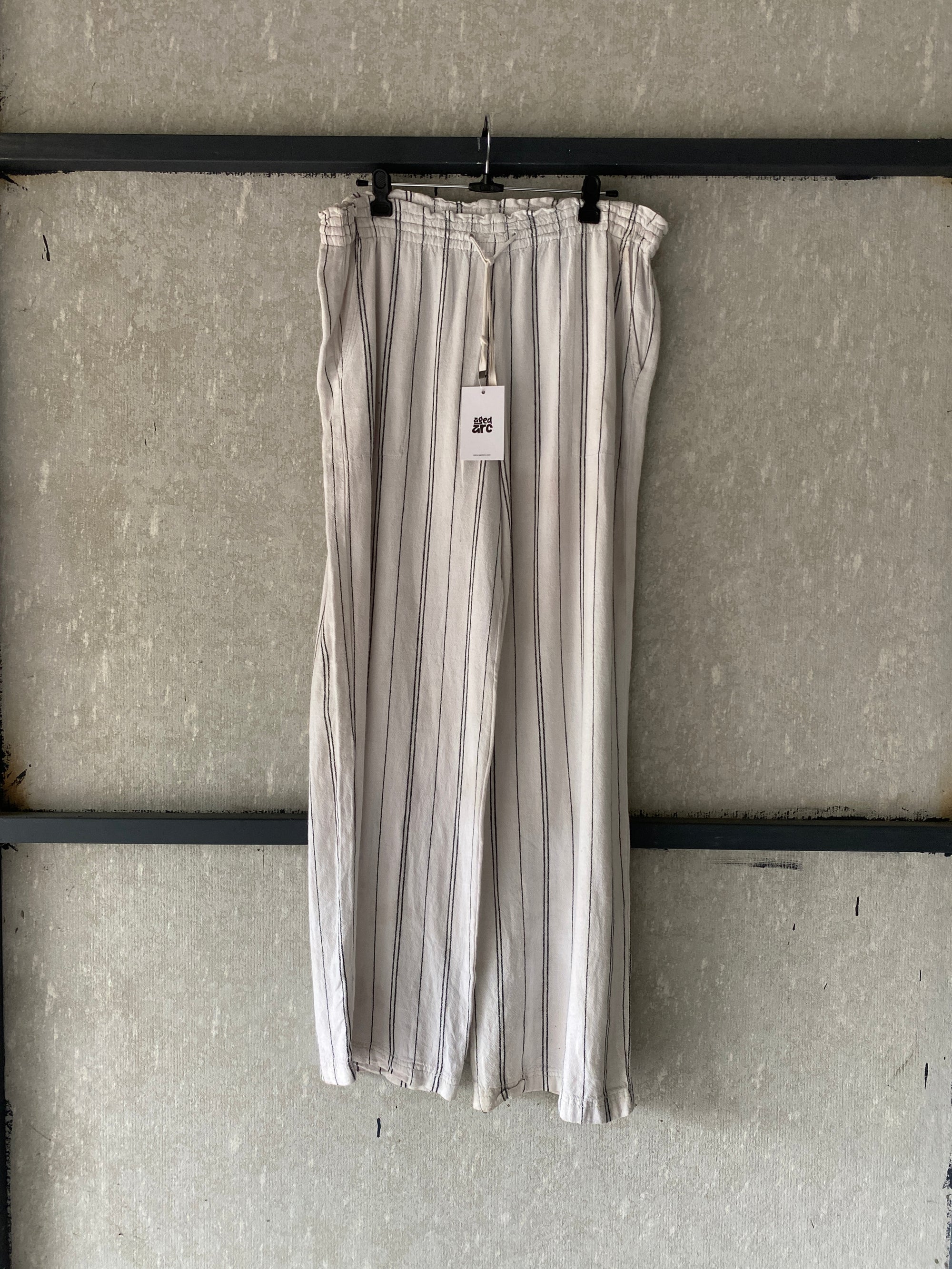 TIME AND TRU STRIPED LINEN PANT - M