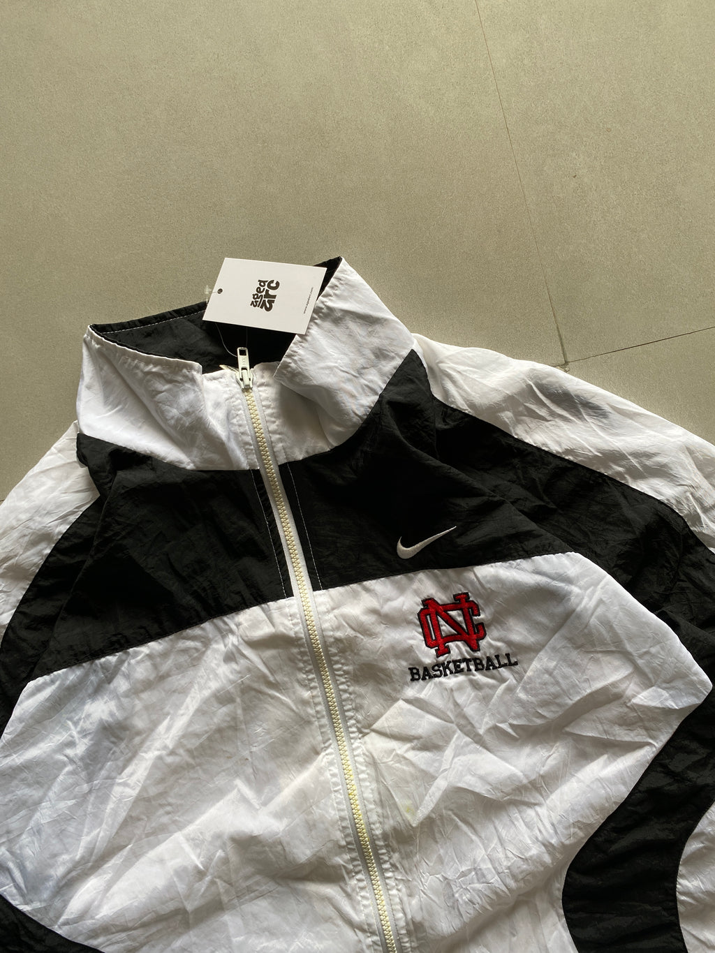 VINTAGE NIKE JACKET - XXL