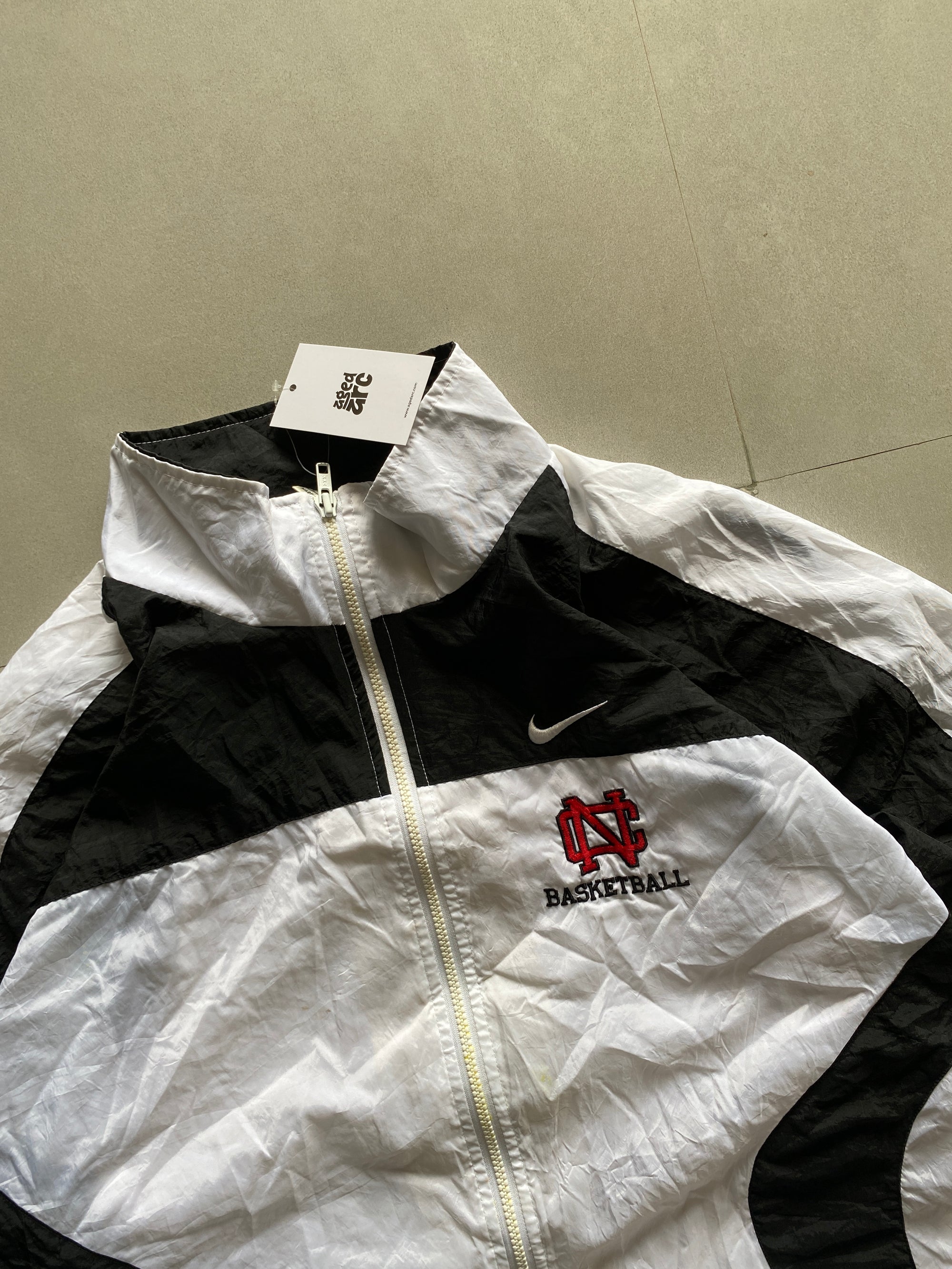 VINTAGE NIKE JACKET - XXL