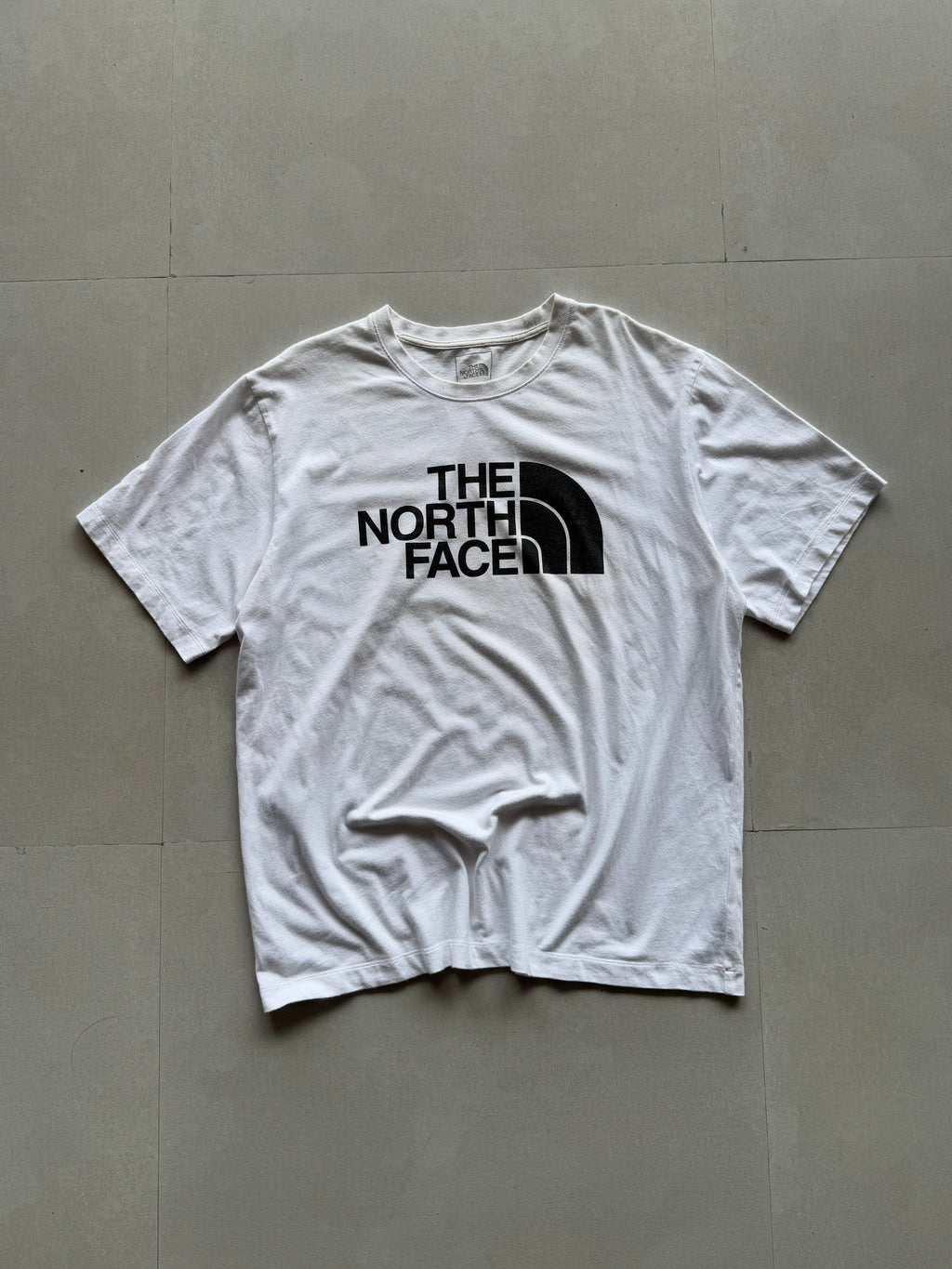 THE NORTH FACE BIG LOGO TEE - L