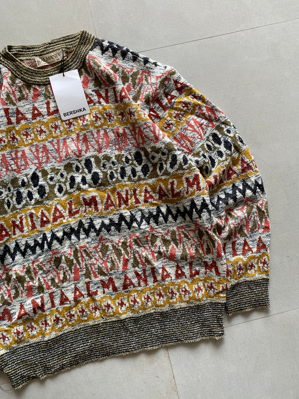 PRINTED KNIT SWEATER - M