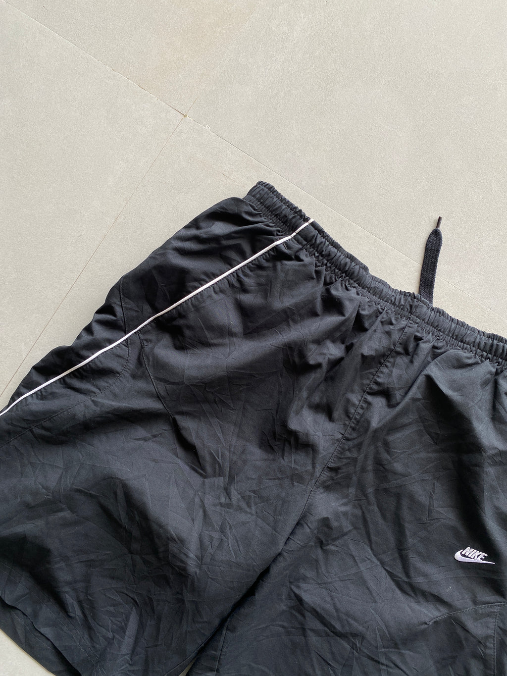 NIKE SHORTS - S