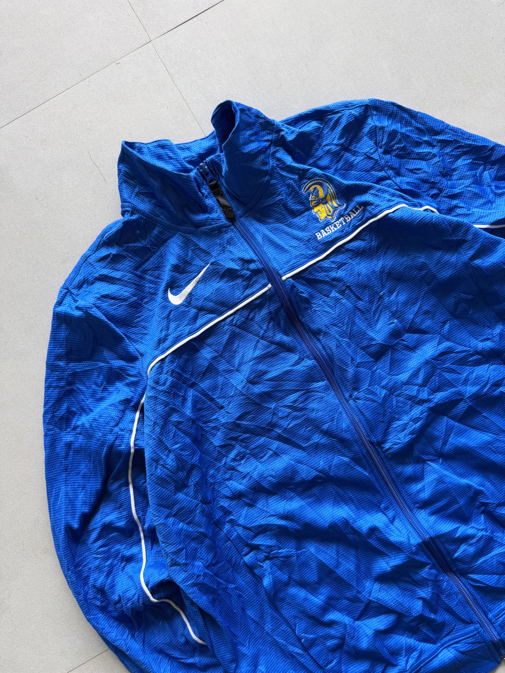 VINTAGE NIKE JACKET - XL