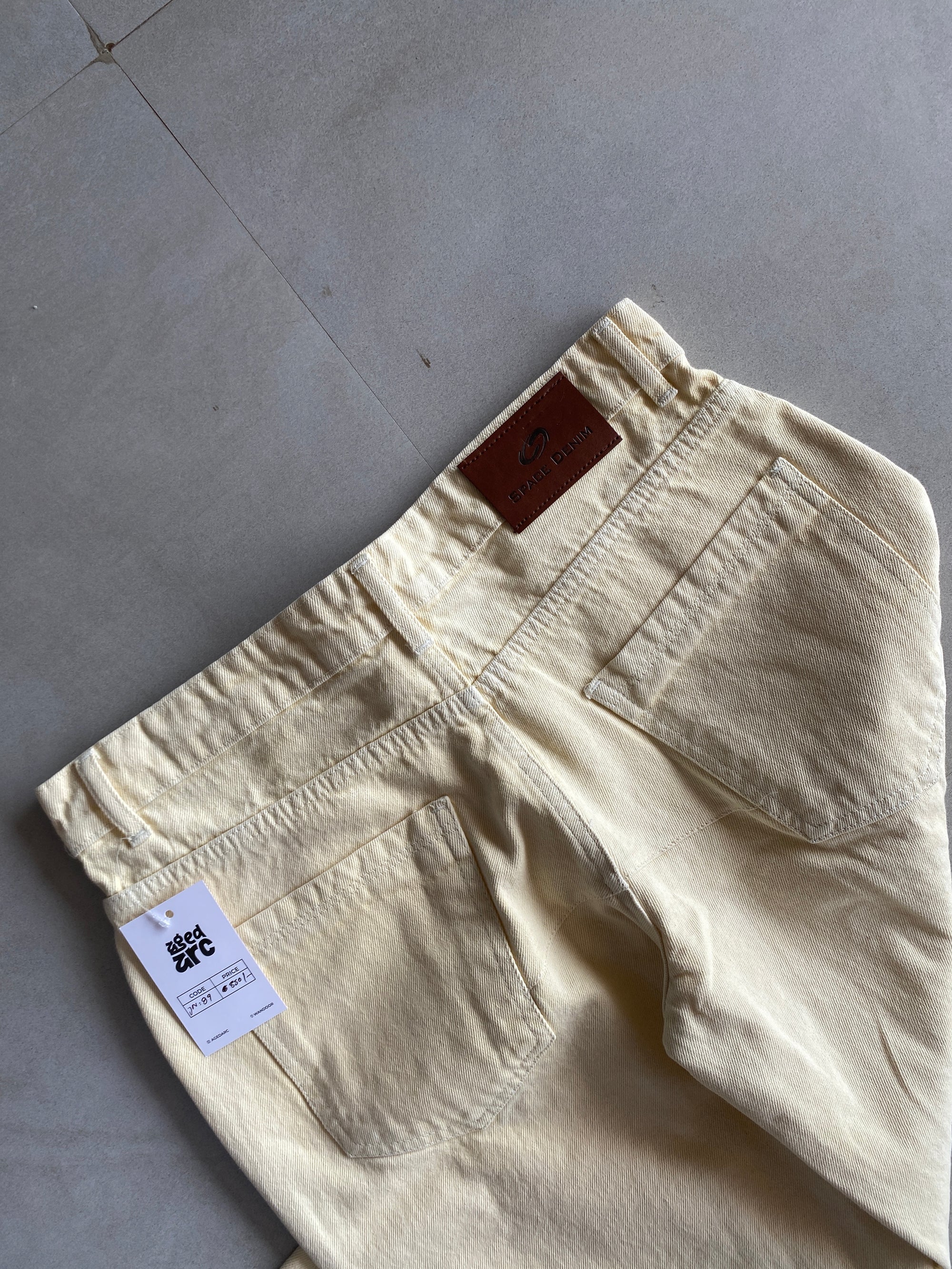 STRIGHT FIT DENIM - M