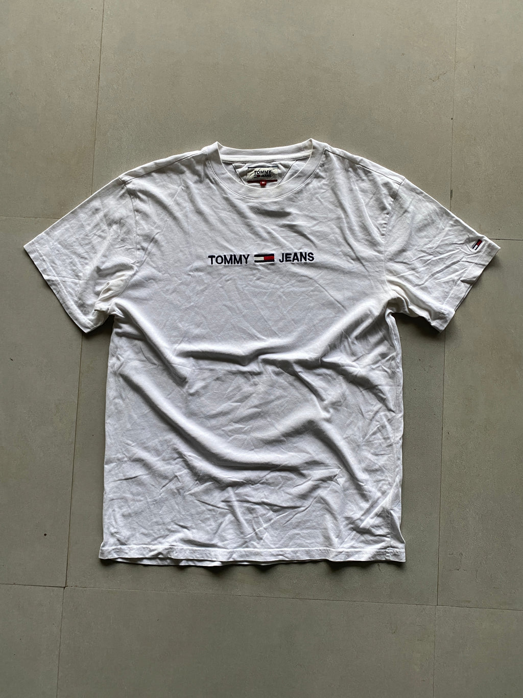 TOMMY JEANS TEE - S
