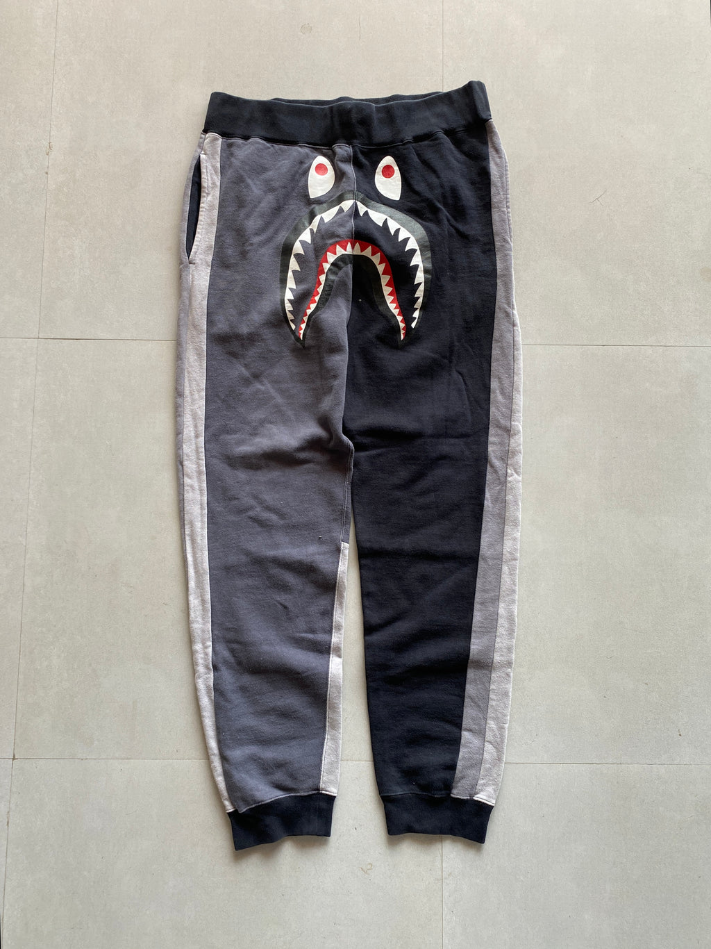 A BATHING APE SWEAT PANT - M