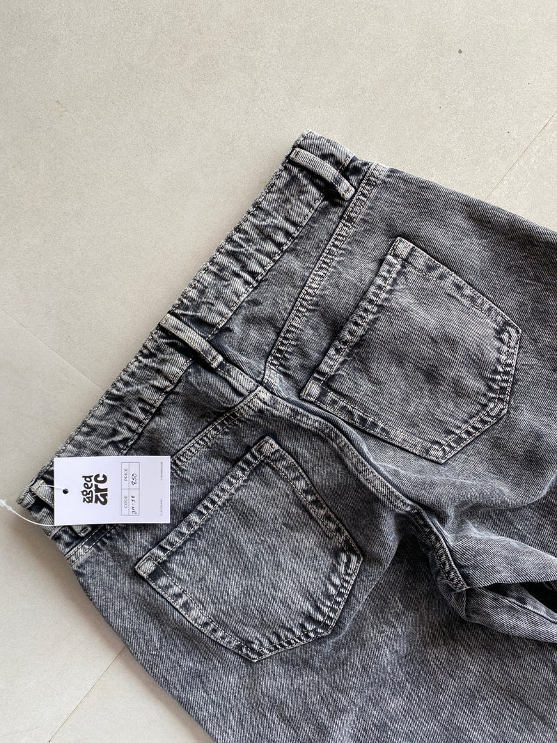 STRIGHT FIT DENIM - S