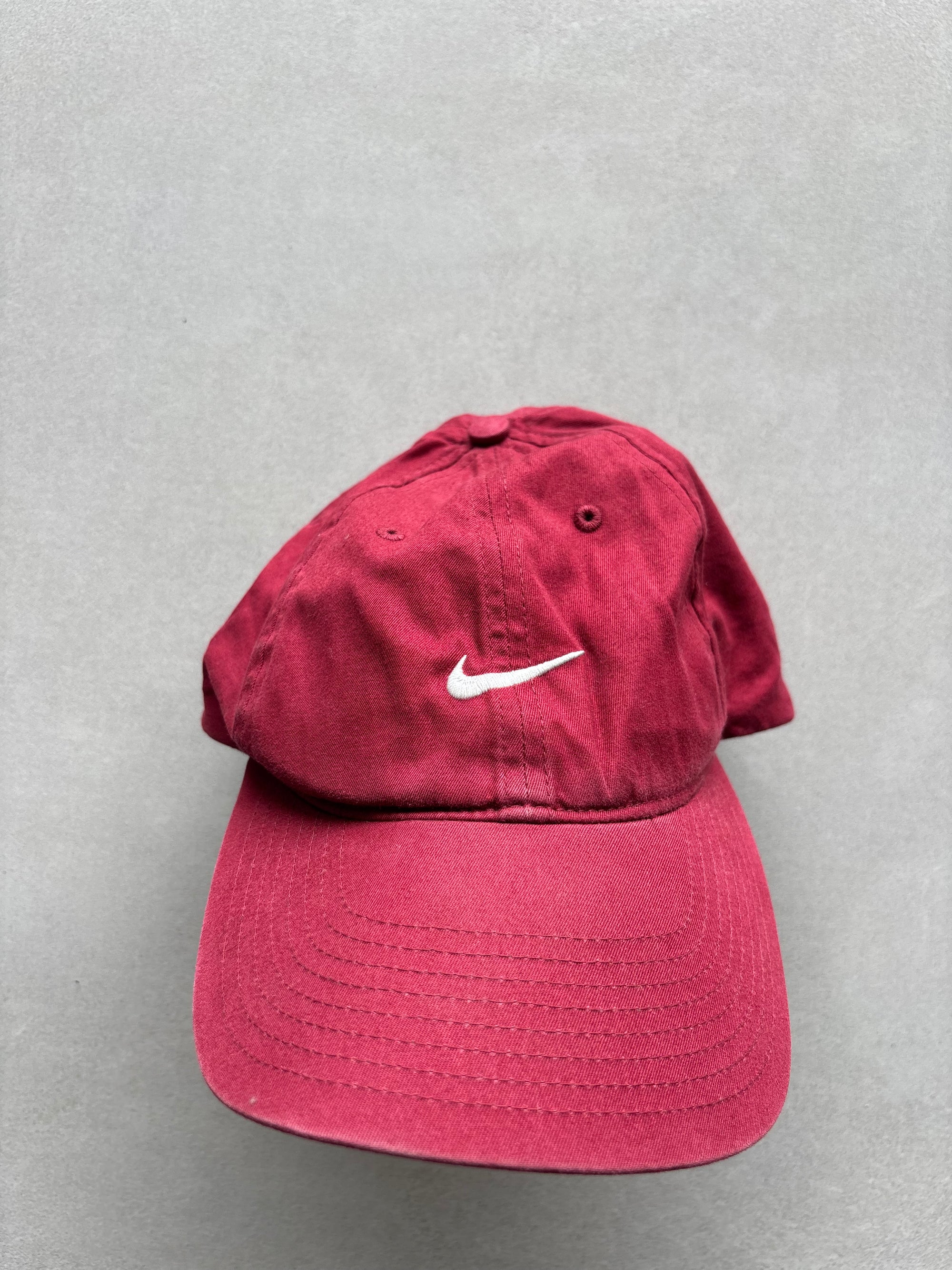 NIKE RED CAP