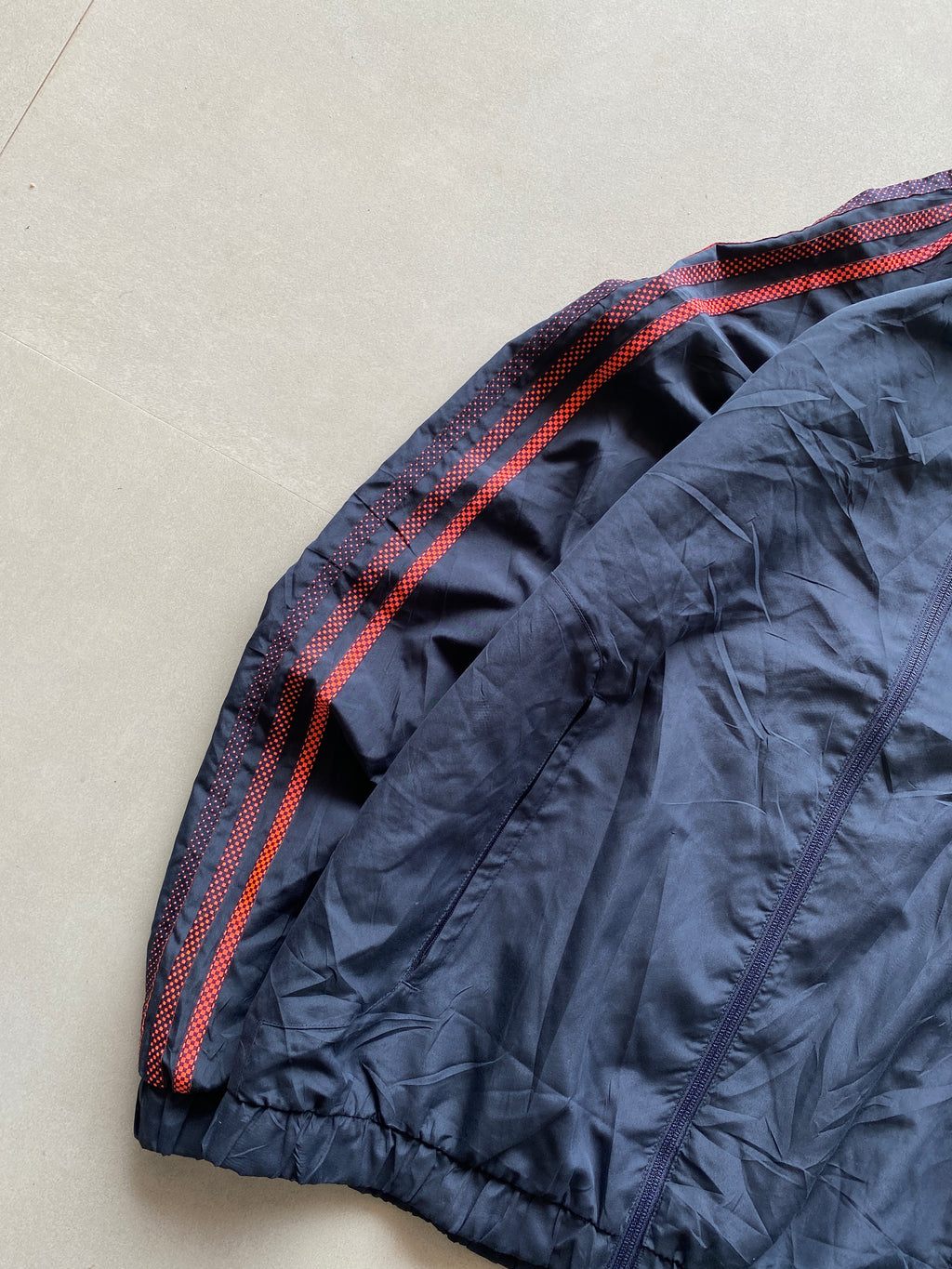 ADIDAS STRIPED CLIMAPROOF JACKET - M