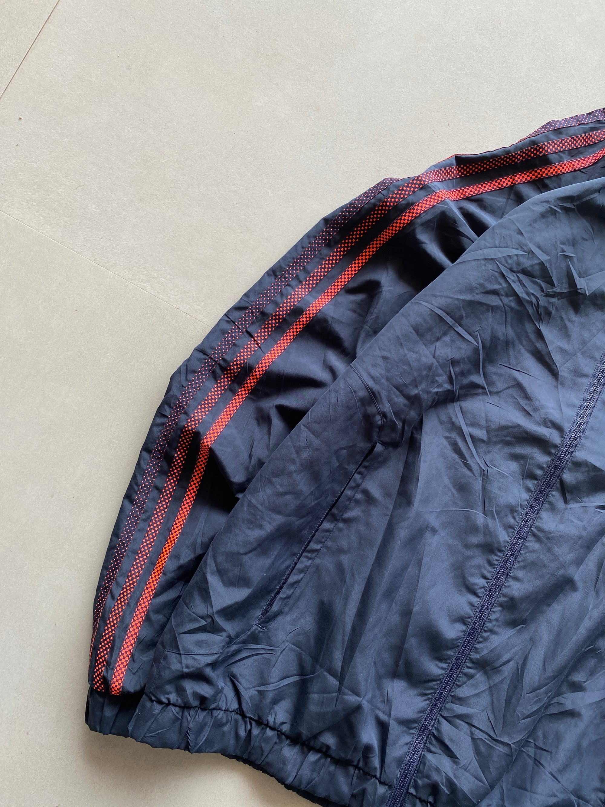 ADIDAS STRIPED CLIMAPROOF JACKET - M