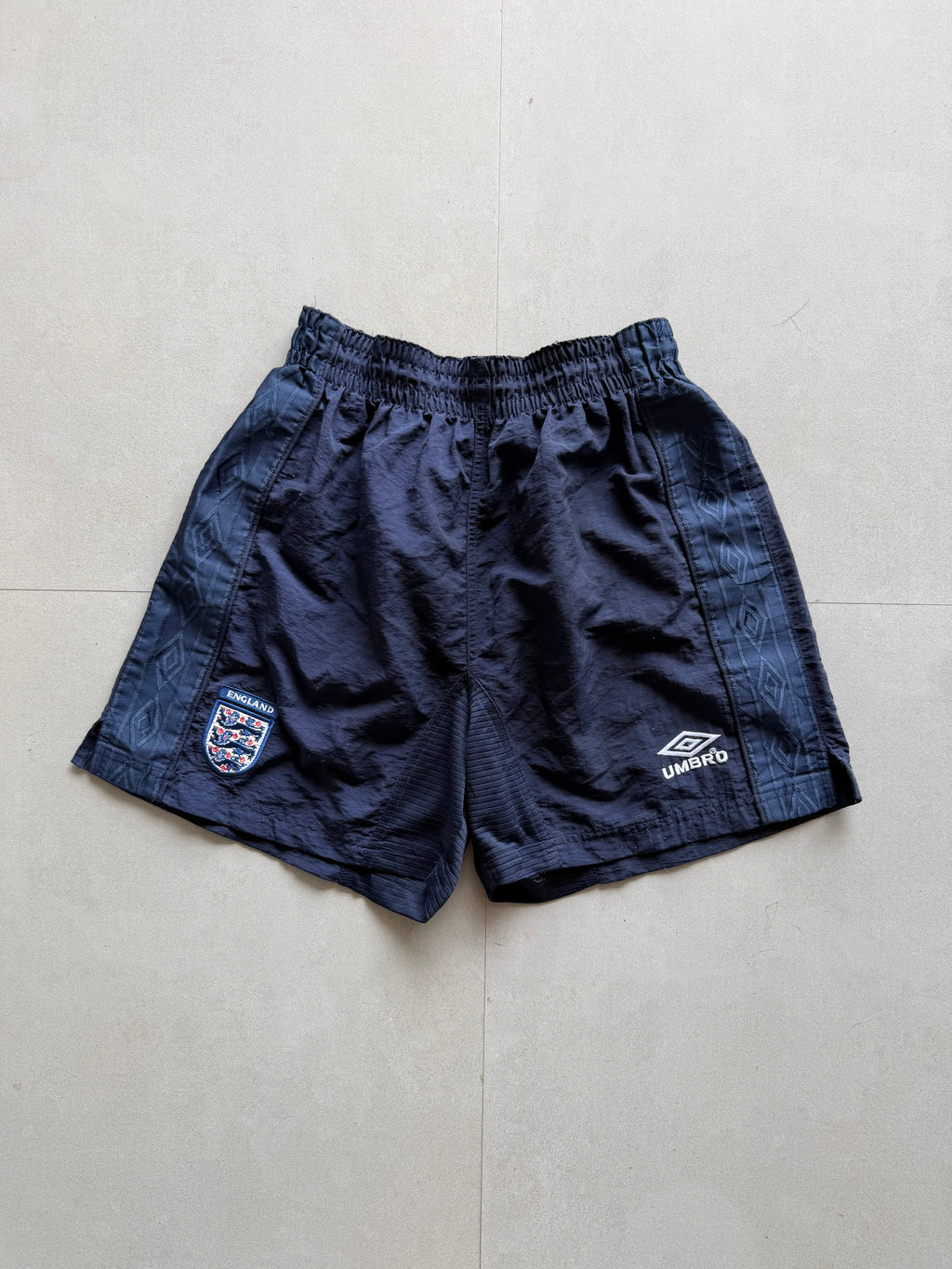 90S UMBRO ENGALAD SHORTS - S