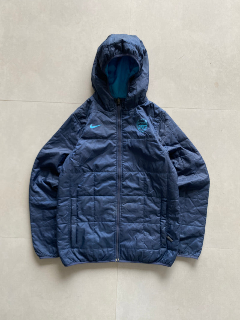 NIKE ARSENAL REVERSIBLE PUFFER JACKET - M