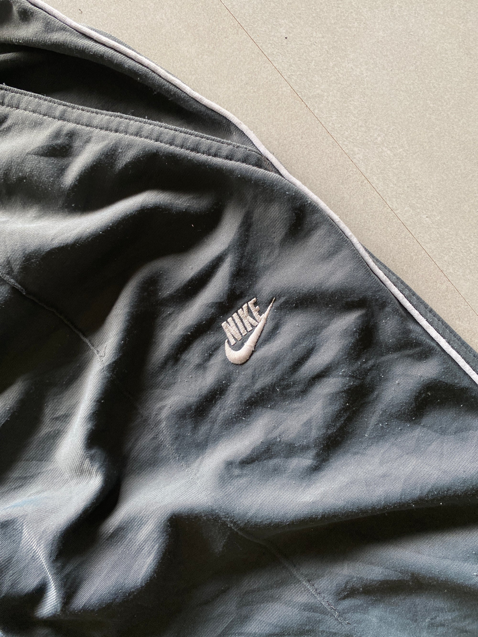 VINTAGE NIKE BAGGY TRACK PANT - S