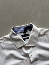 TOMMY HILFIGER WHITE FITTED SHIRT - L