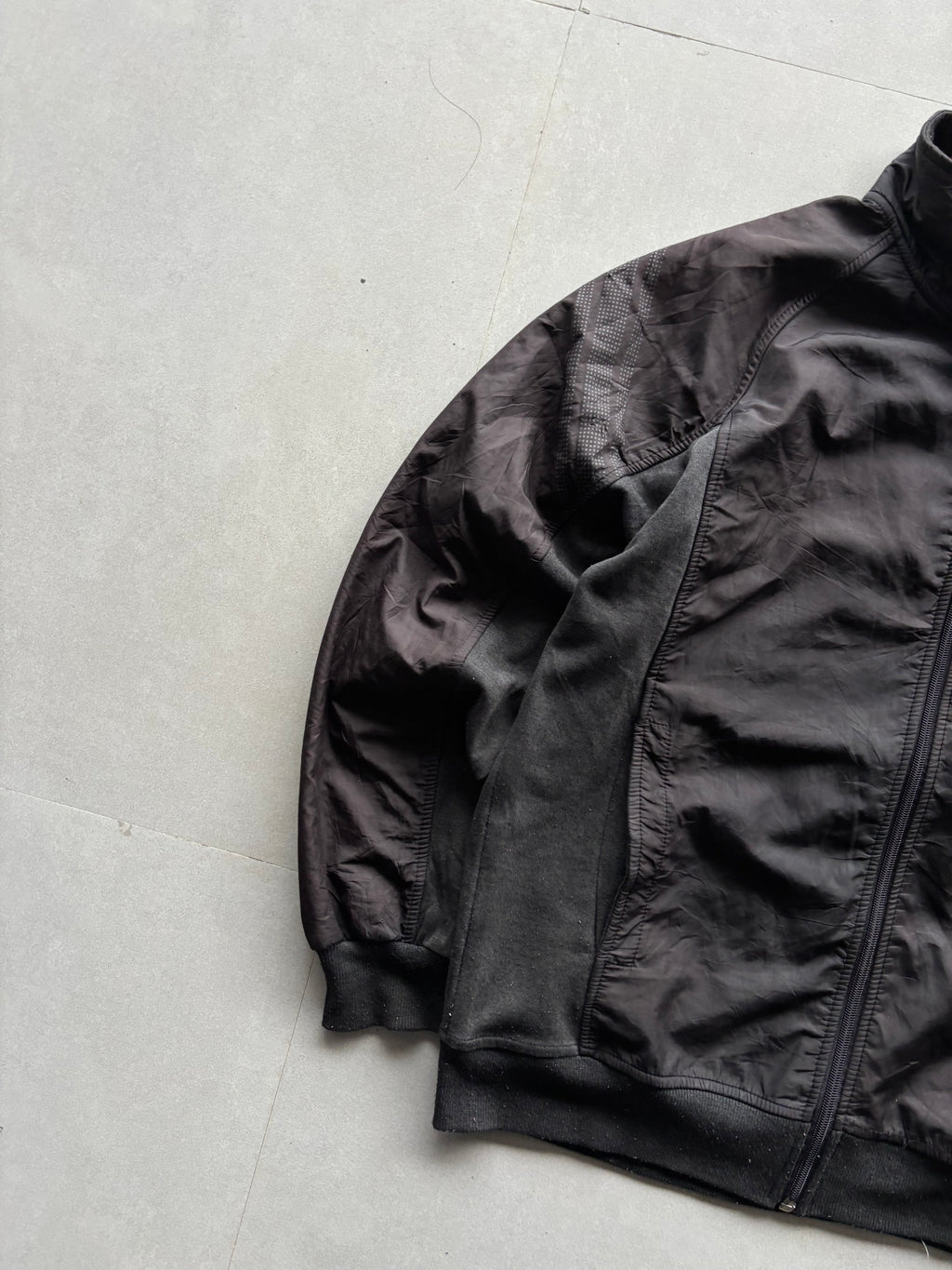 ADIDAS FLEECED JACKET - M